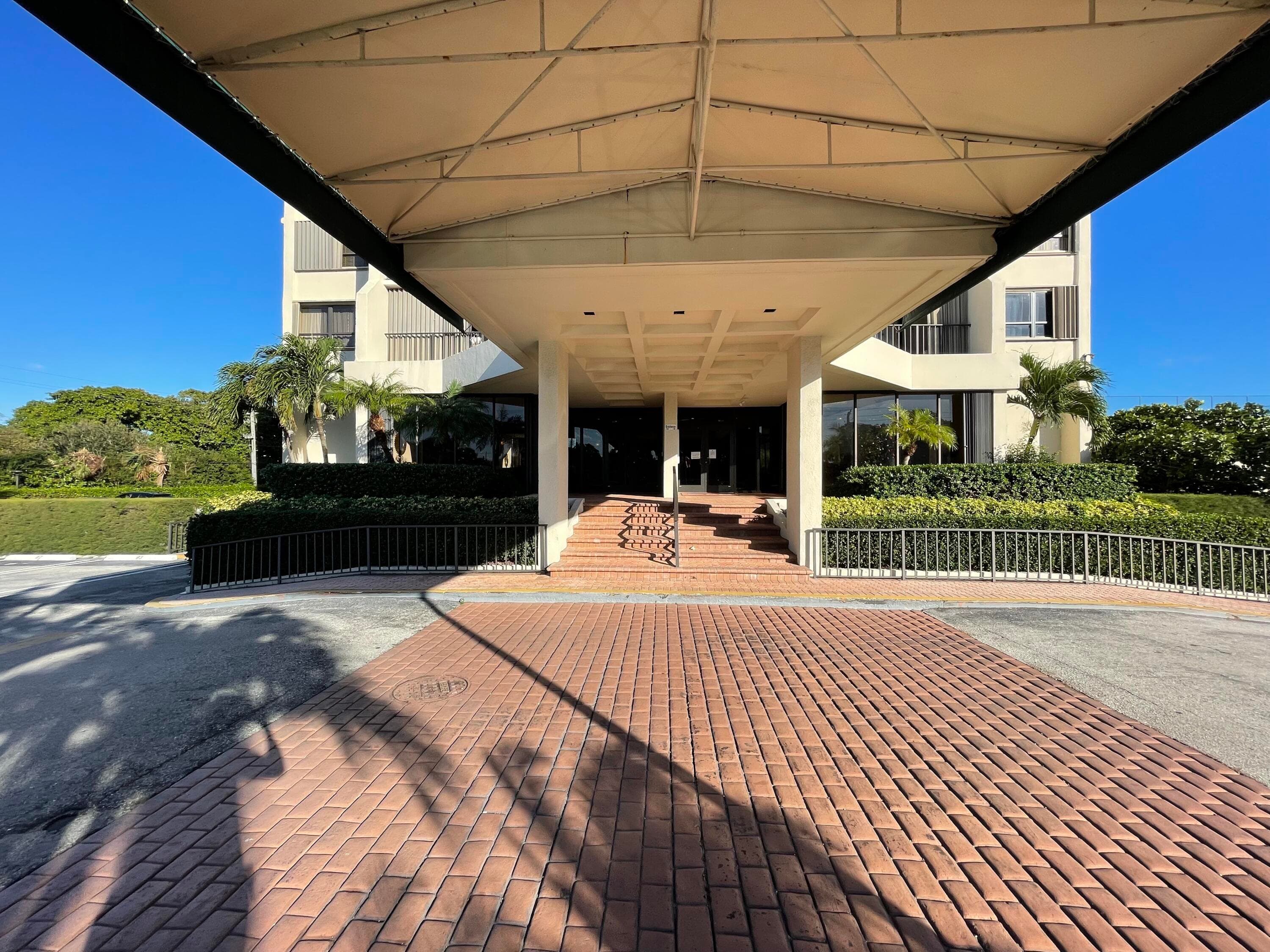 5600 N Flagler Drive 2209, West Palm Beach, FL 33407 26