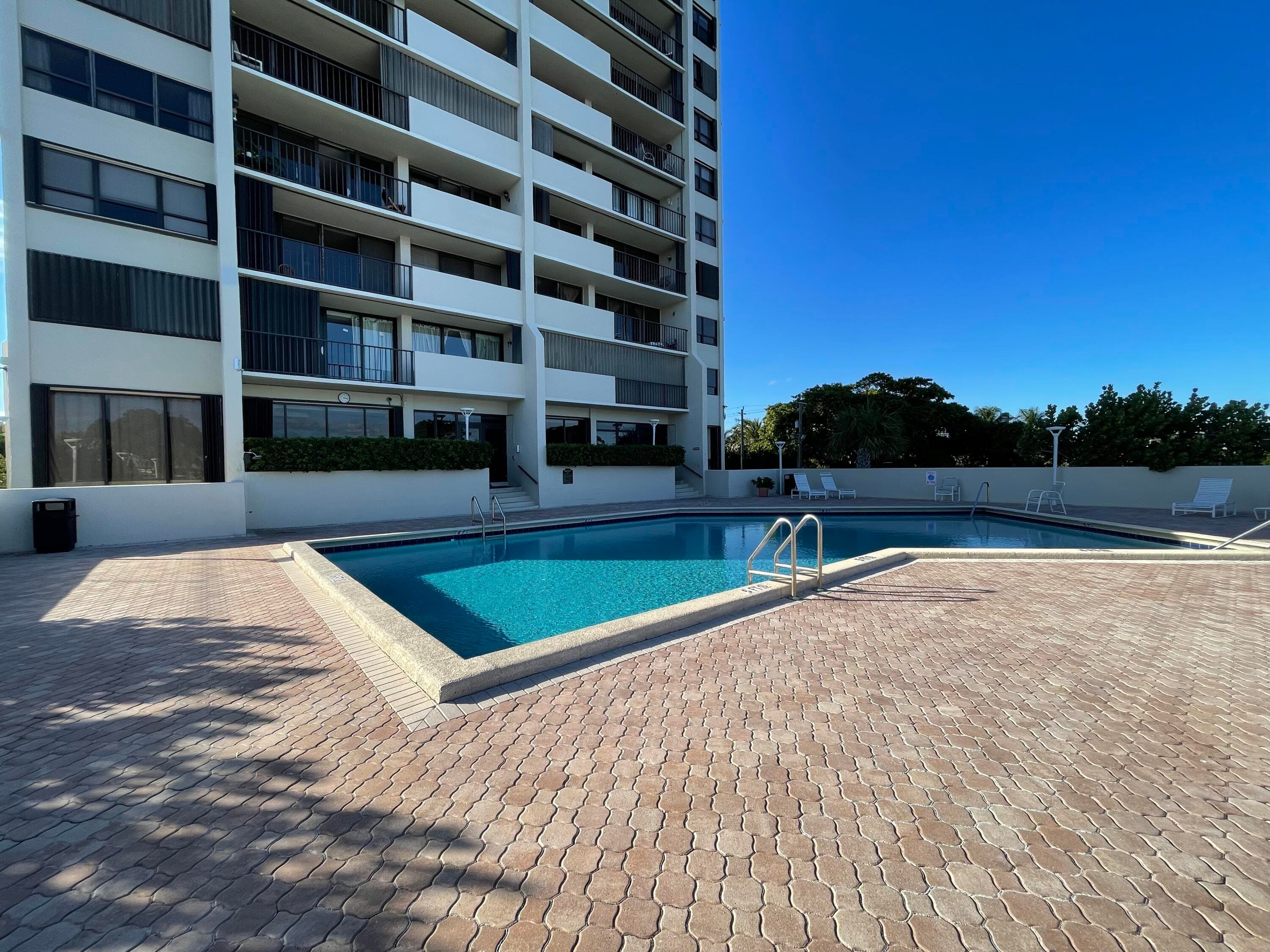 5600 N Flagler Drive 2209, West Palm Beach, FL 33407 36