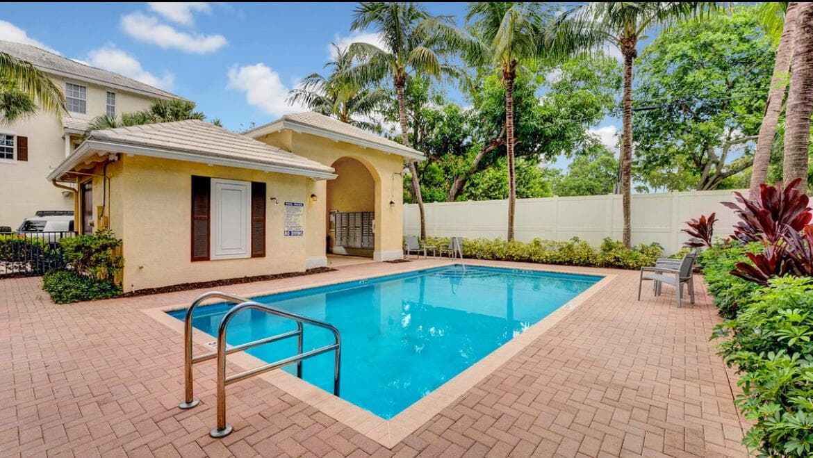 109 E Coda Circle, Delray Beach, FL 33444 33