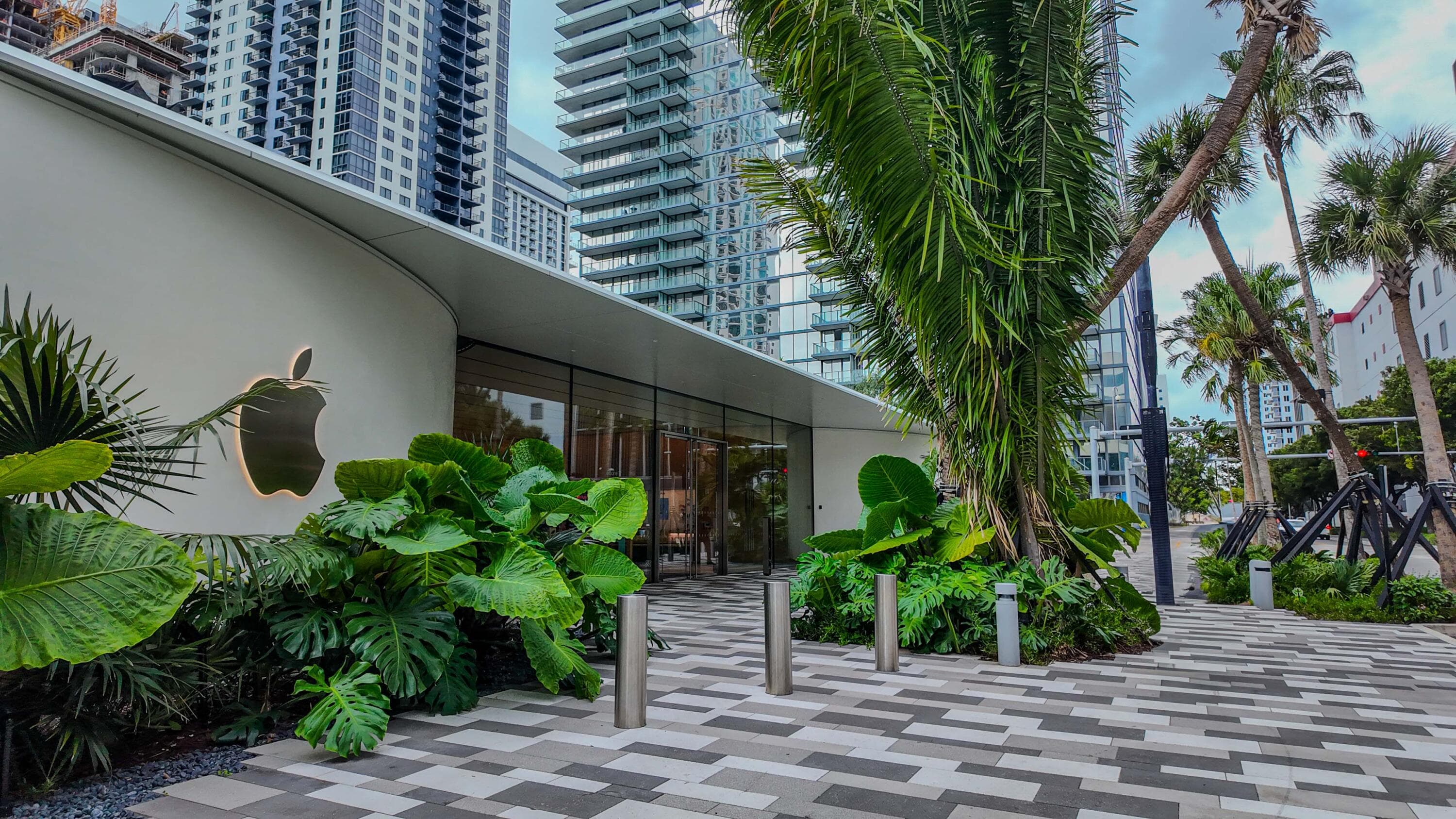 851 NE 1st Avenue 812, Miami, FL 33132 55