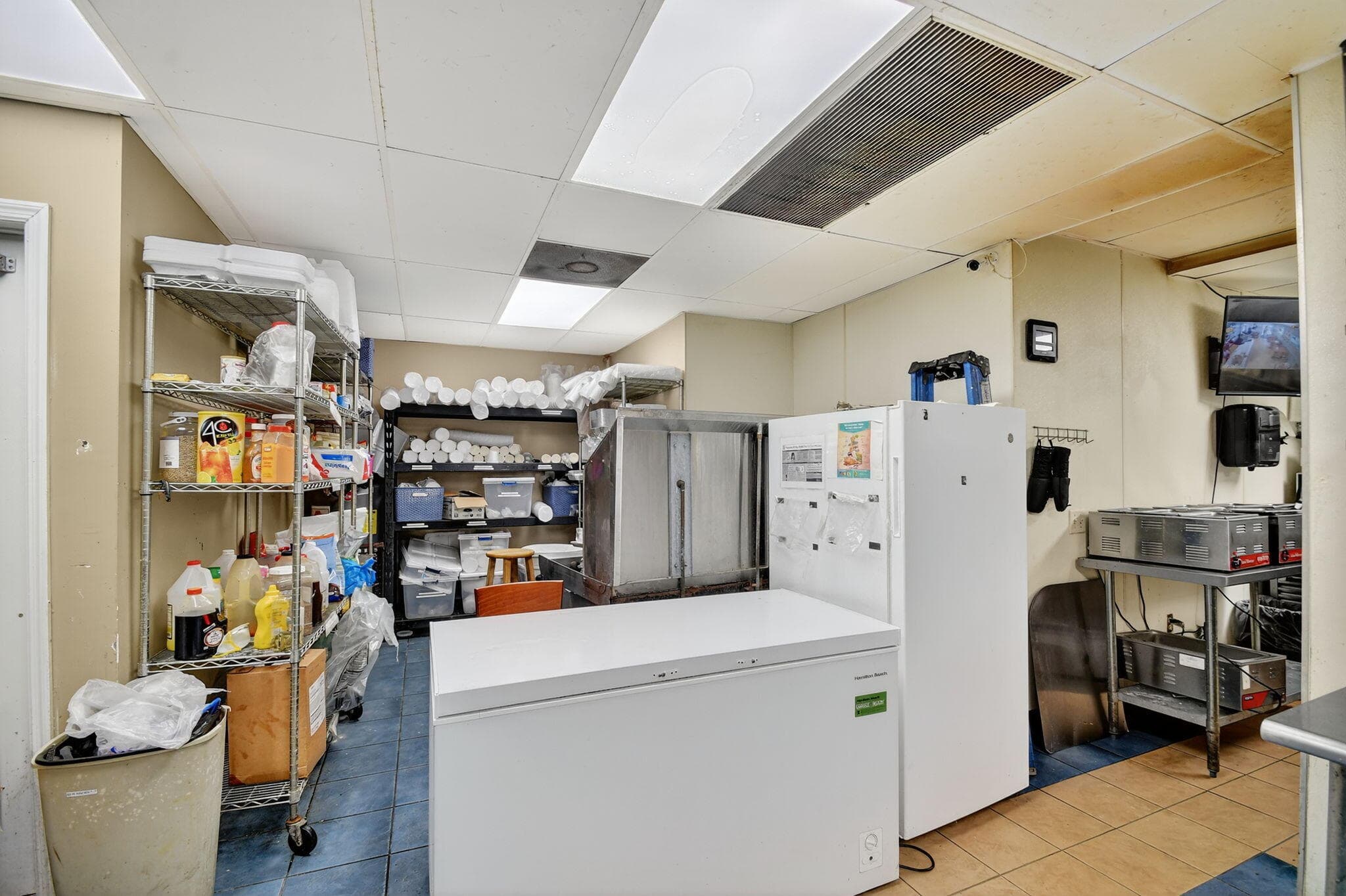 1541 W Blue Heron Boulevard, Riviera Beach, FL 33404 23