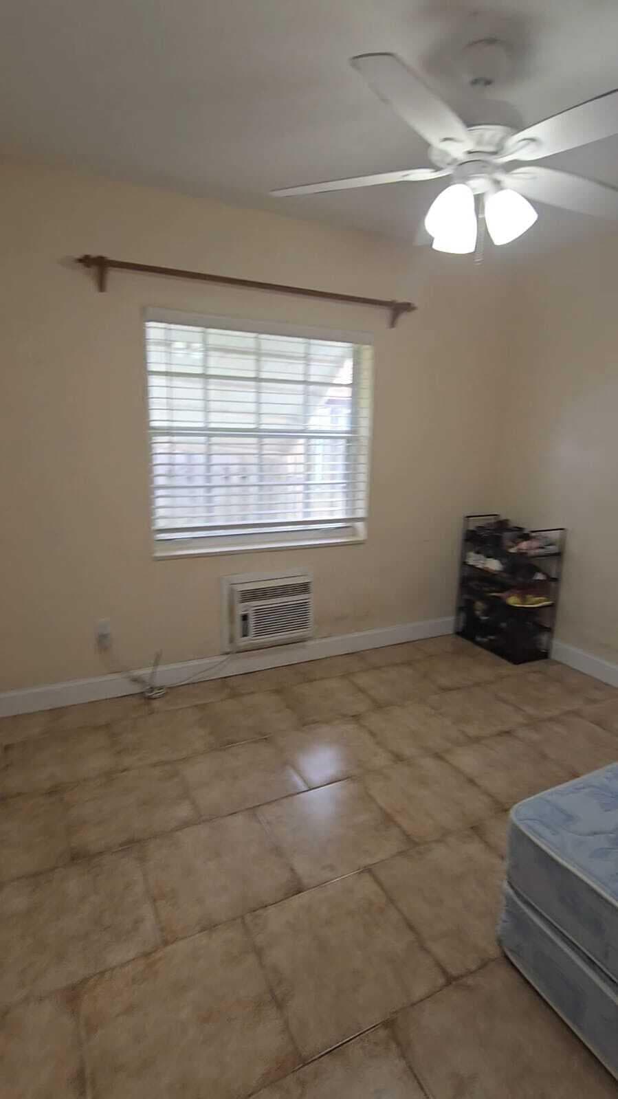 1435 NE 182nd Street, North Miami Beach, FL 33162 4
