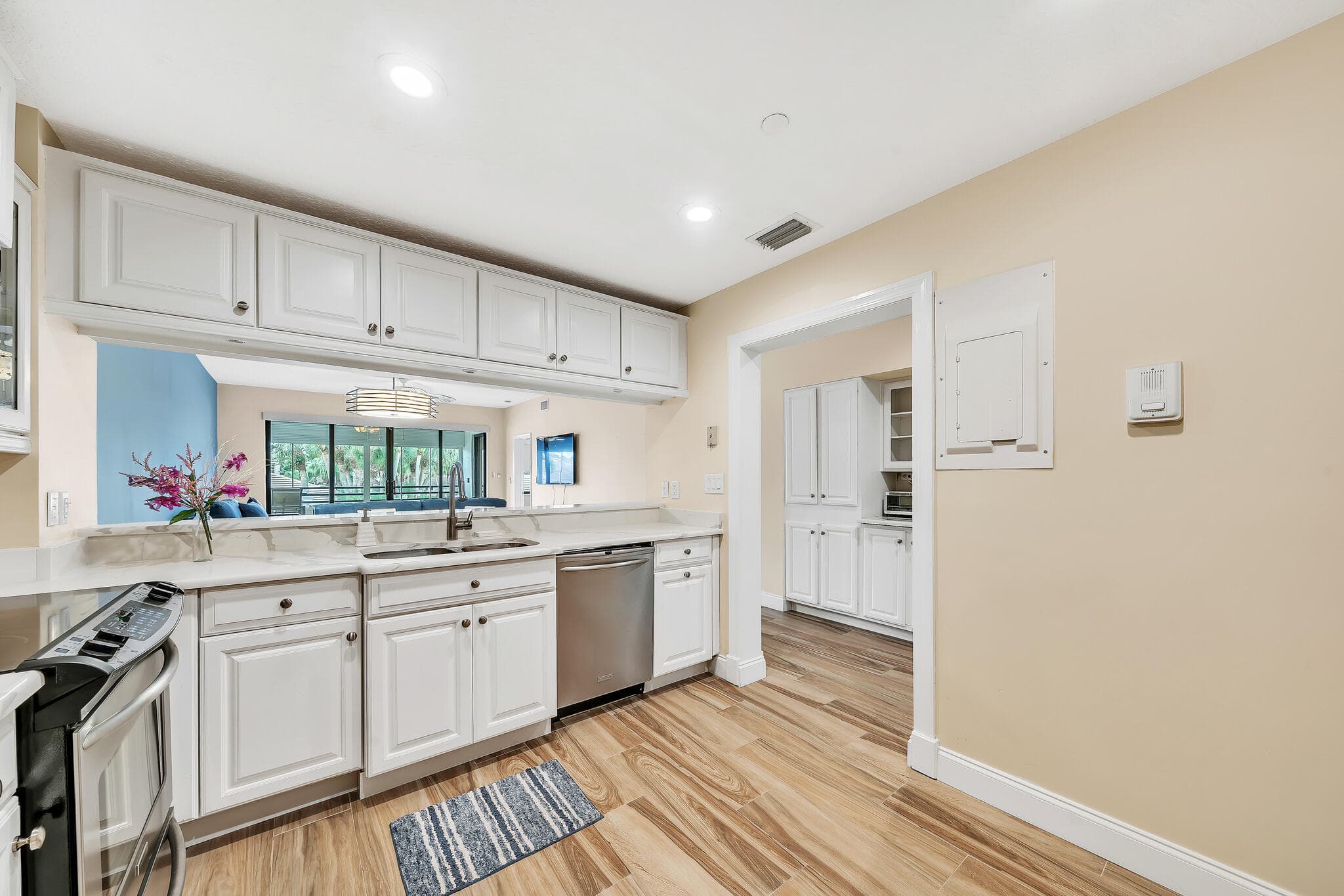 827 Oak Harbour Drive, Juno Beach, FL 33408 11