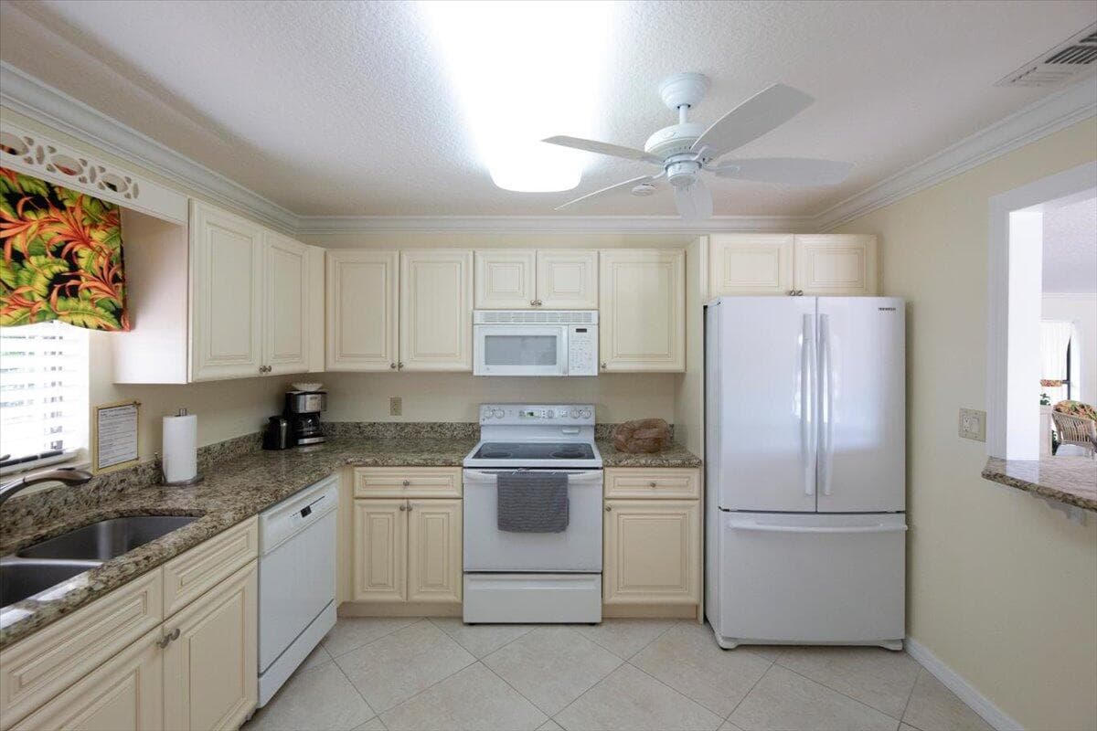 2370 NE Ocean Boulevard A201, Stuart, FL 34996 39
