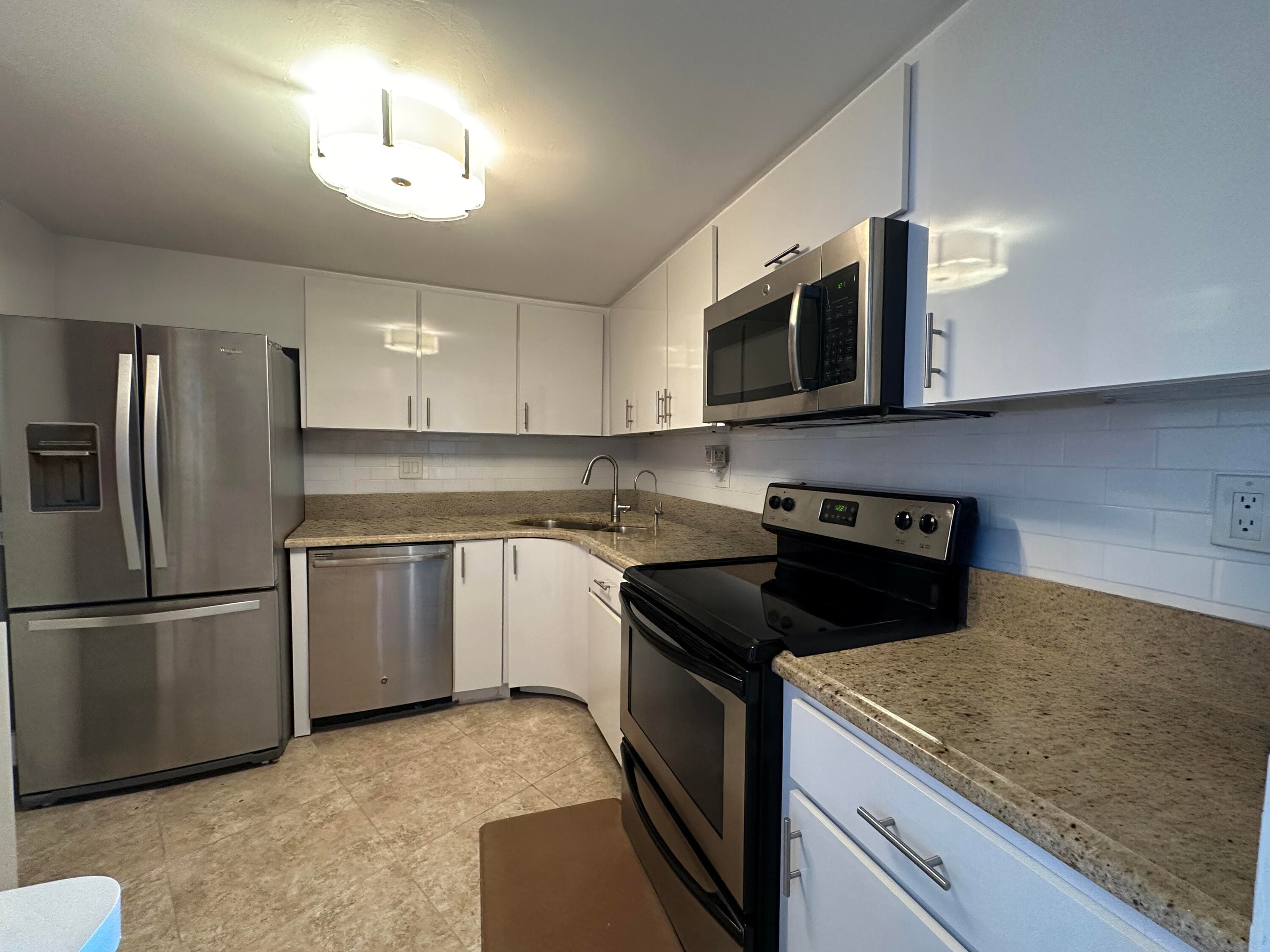 1200 S Flagler Drive 802, West Palm Beach, FL 33401 4