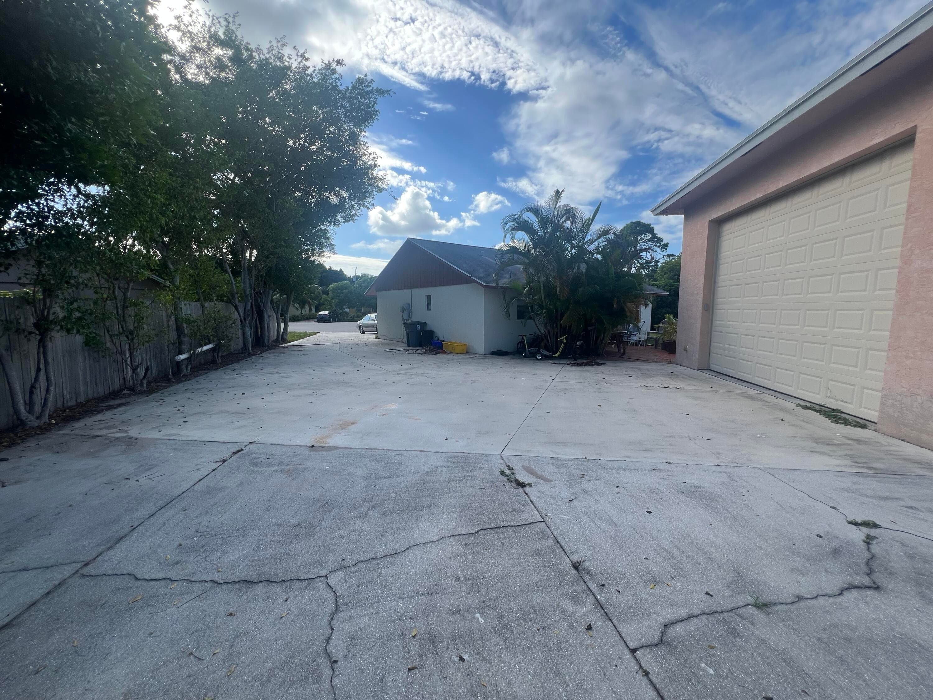 1309 W Frangipani Circle, Lantana, FL 33462 3