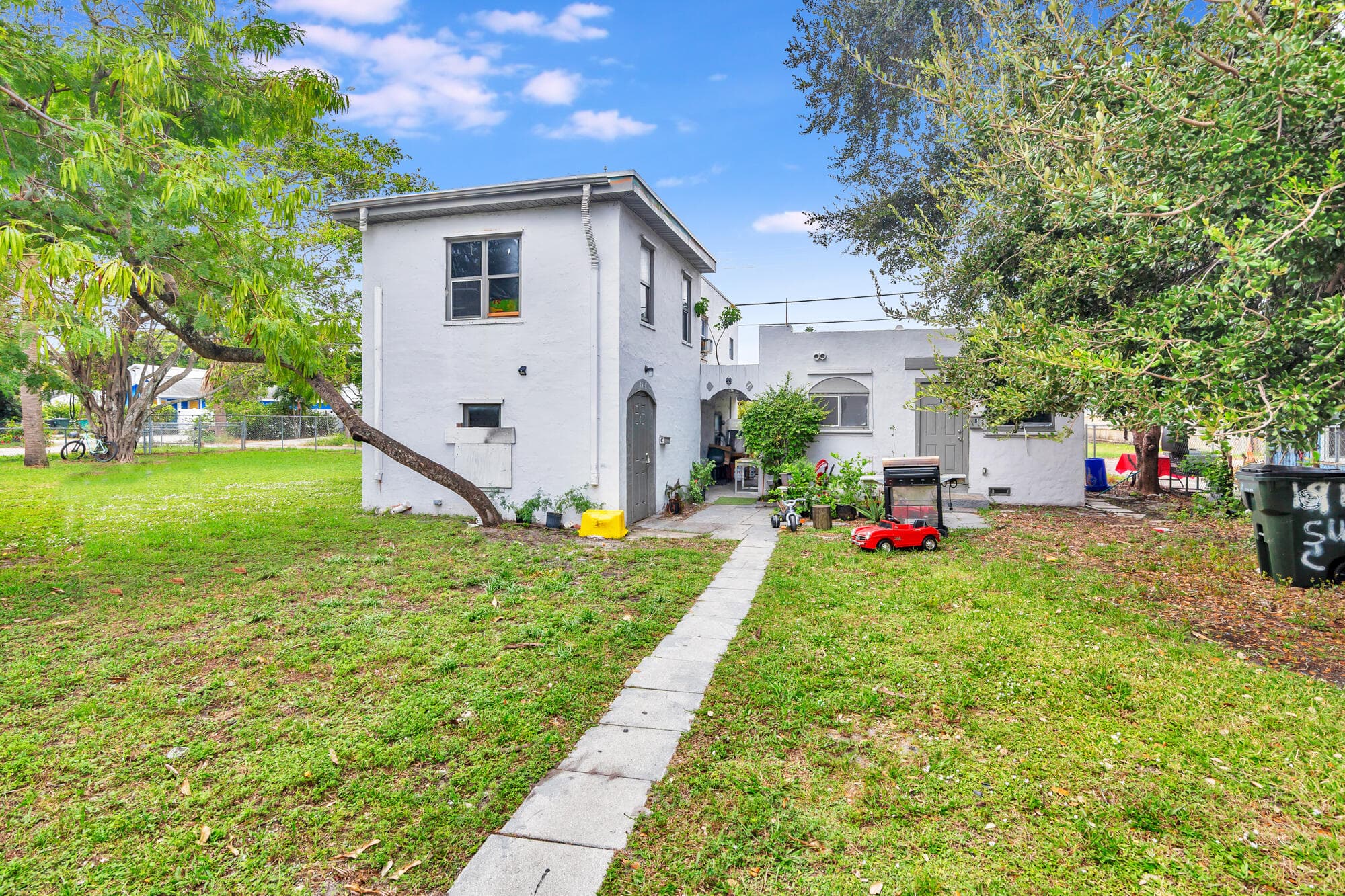 19 S E Street, Lake Worth Beach, FL 33460 8