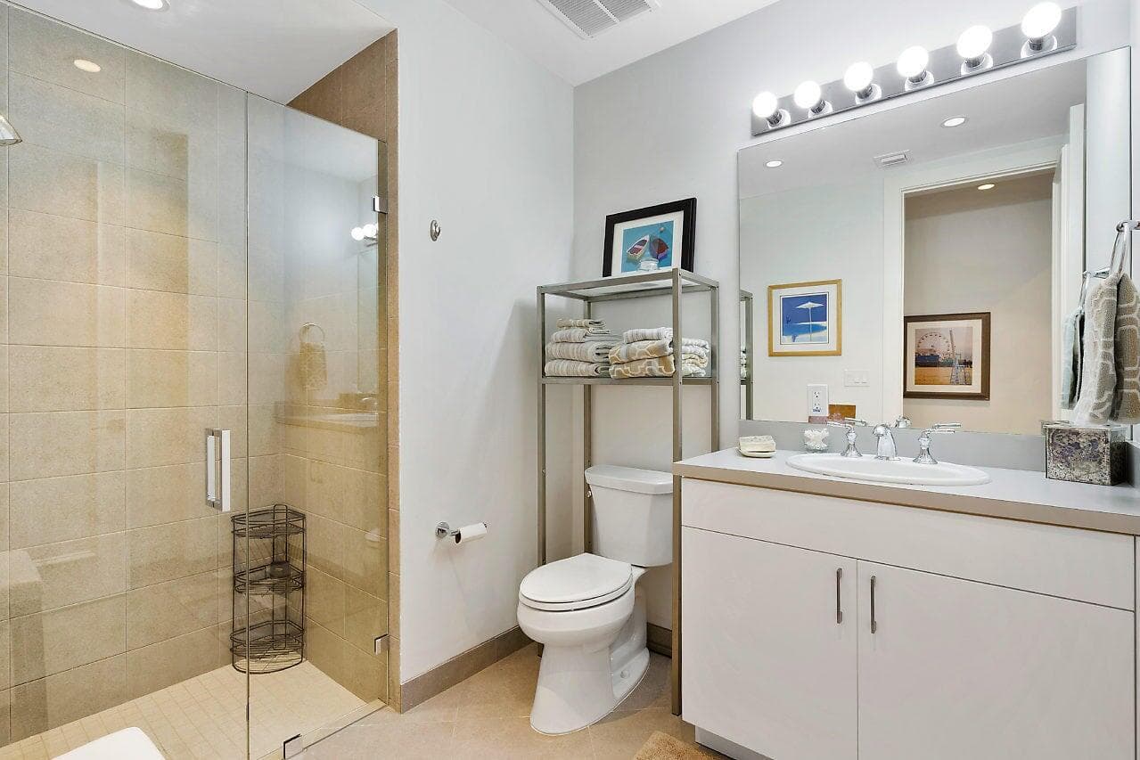 226 Palm Court, Delray Beach, FL 33444 64