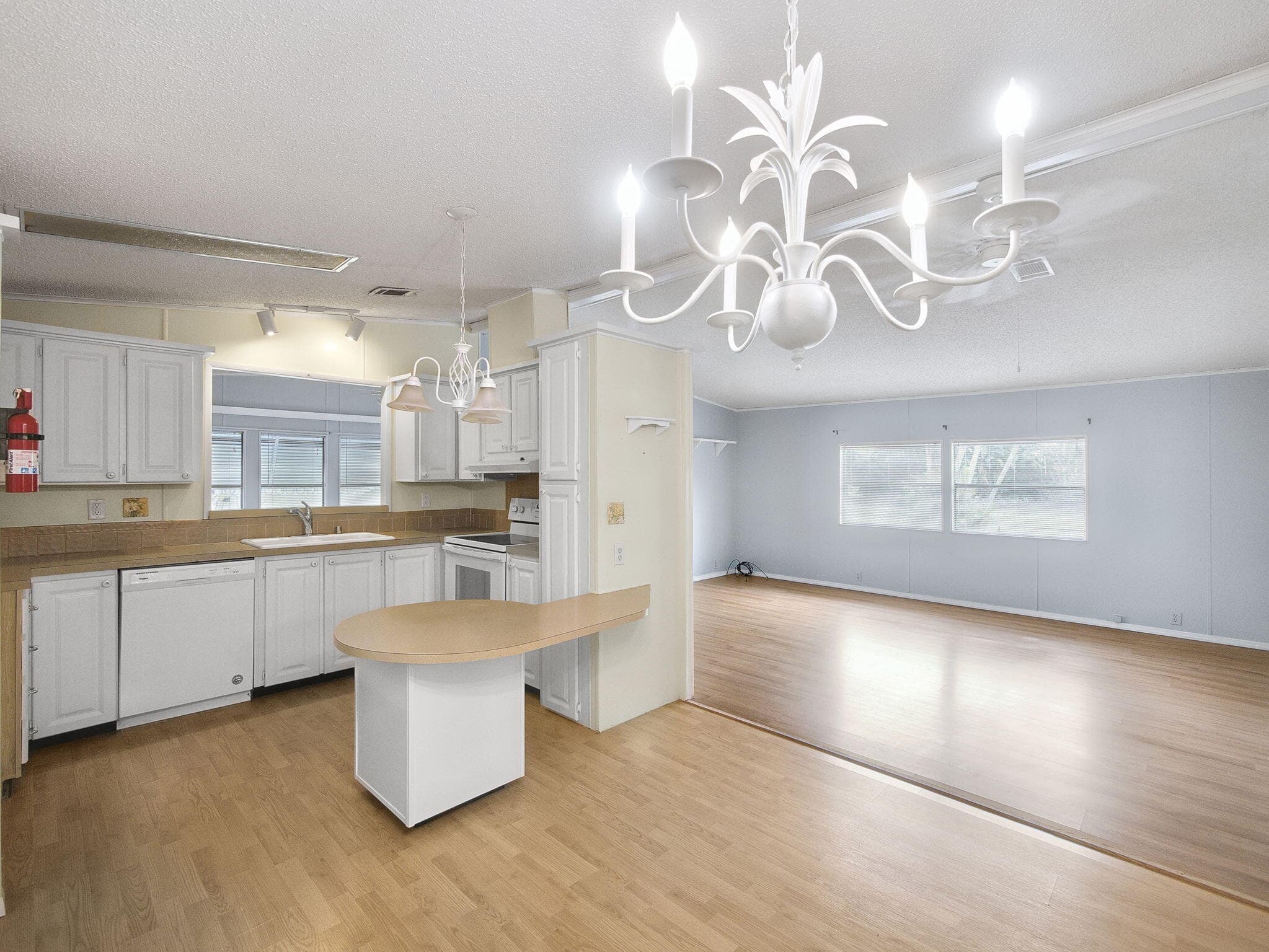 8201 Cinnamon Lane, Port St. Lucie, FL 34952 2