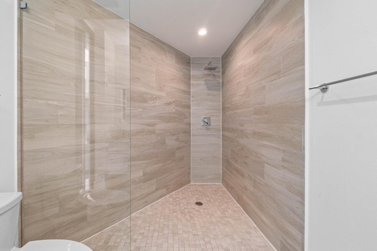 106 Inlet Way 304, Palm Beach Shores, FL 33404 16