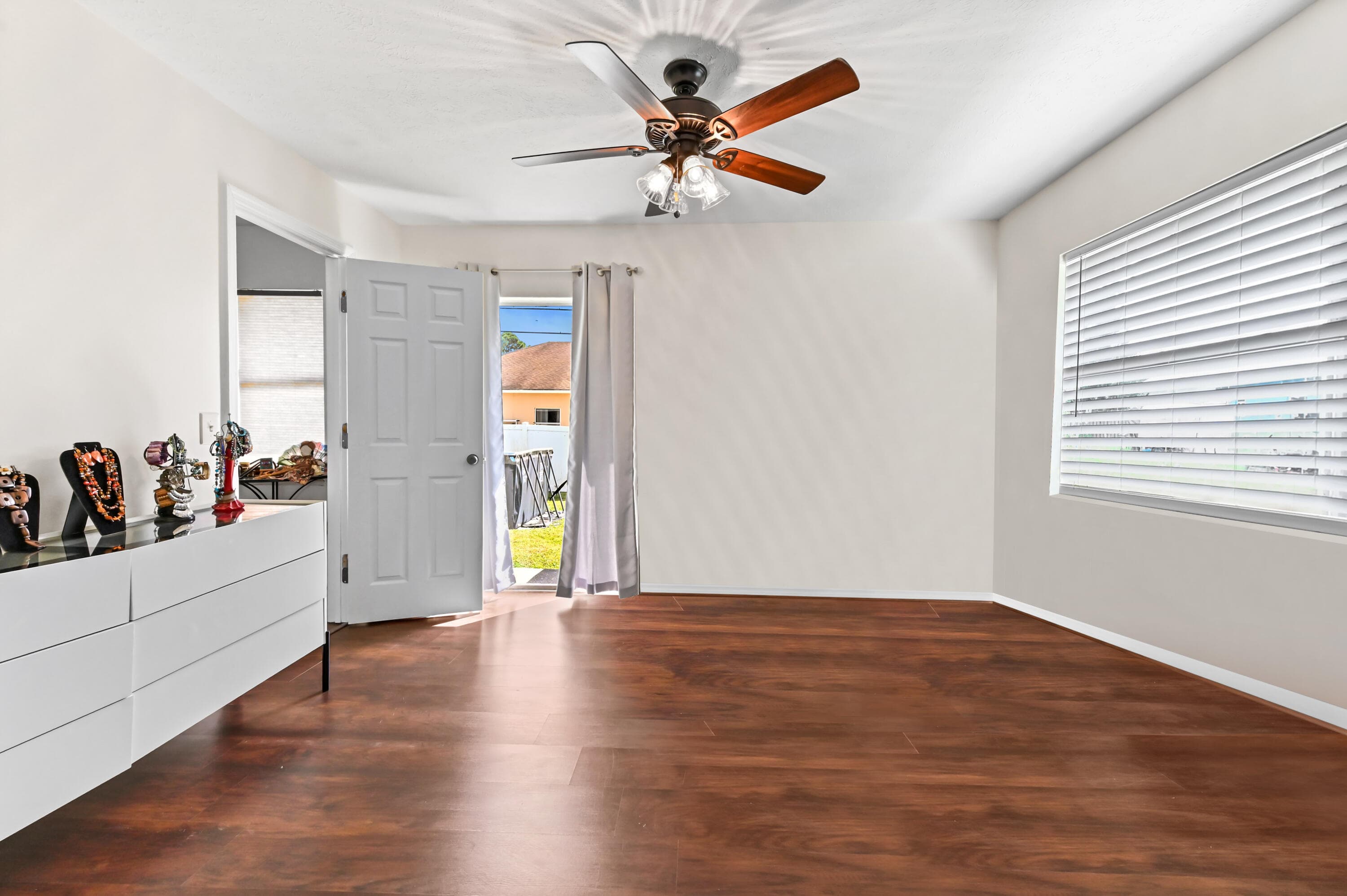 1014 SW Canary Terrace, Port St. Lucie, FL 34953 27