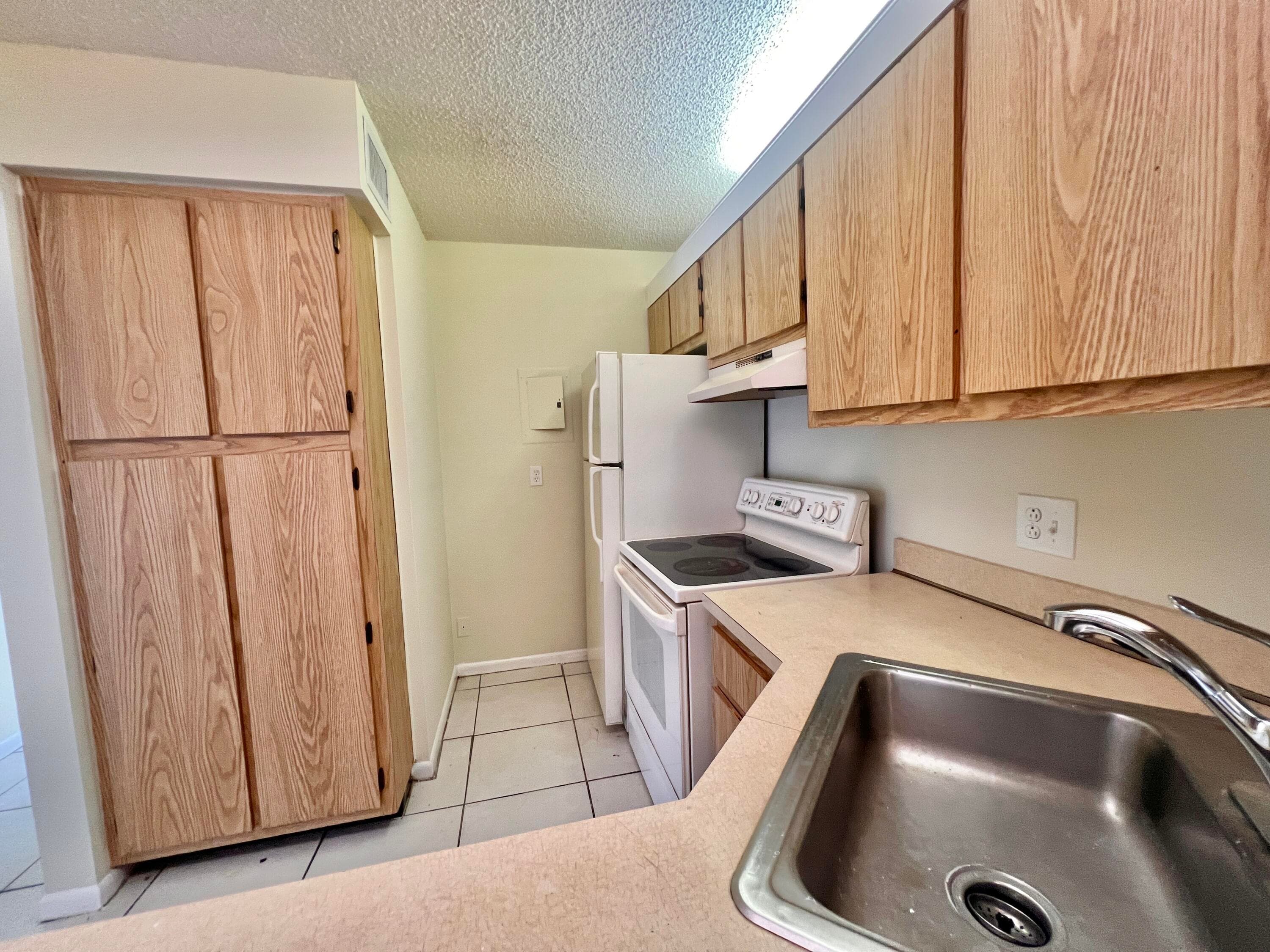 1111 Green Pine Boulevard C3, West Palm Beach, FL 33409 4