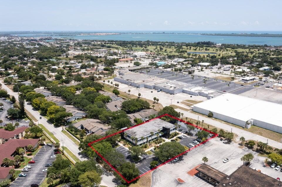 2222 Colonial Road 200, Fort Pierce, FL 34950 11