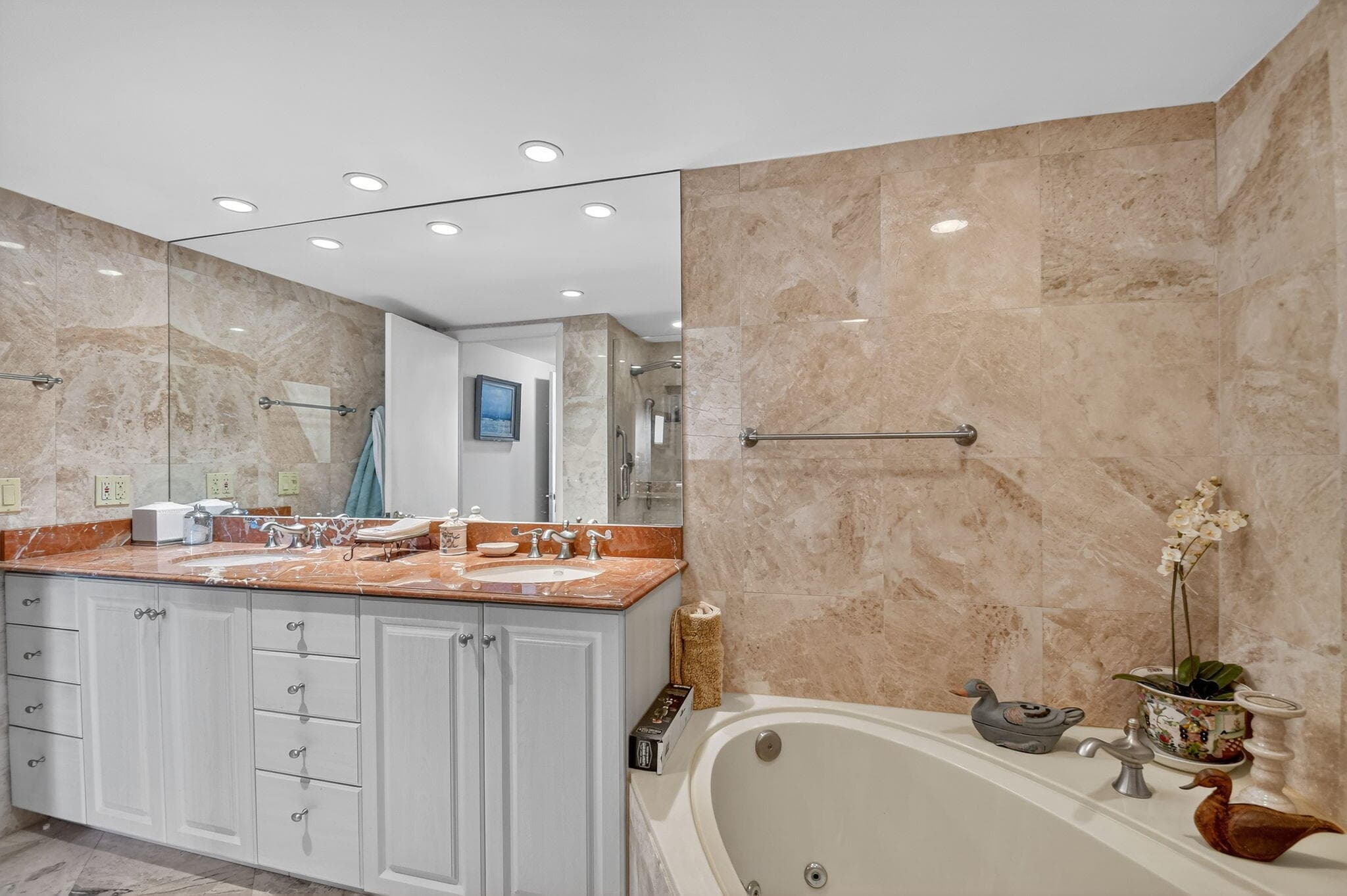 3589 S Ocean Boulevard 608, South Palm Beach, FL 33480 23