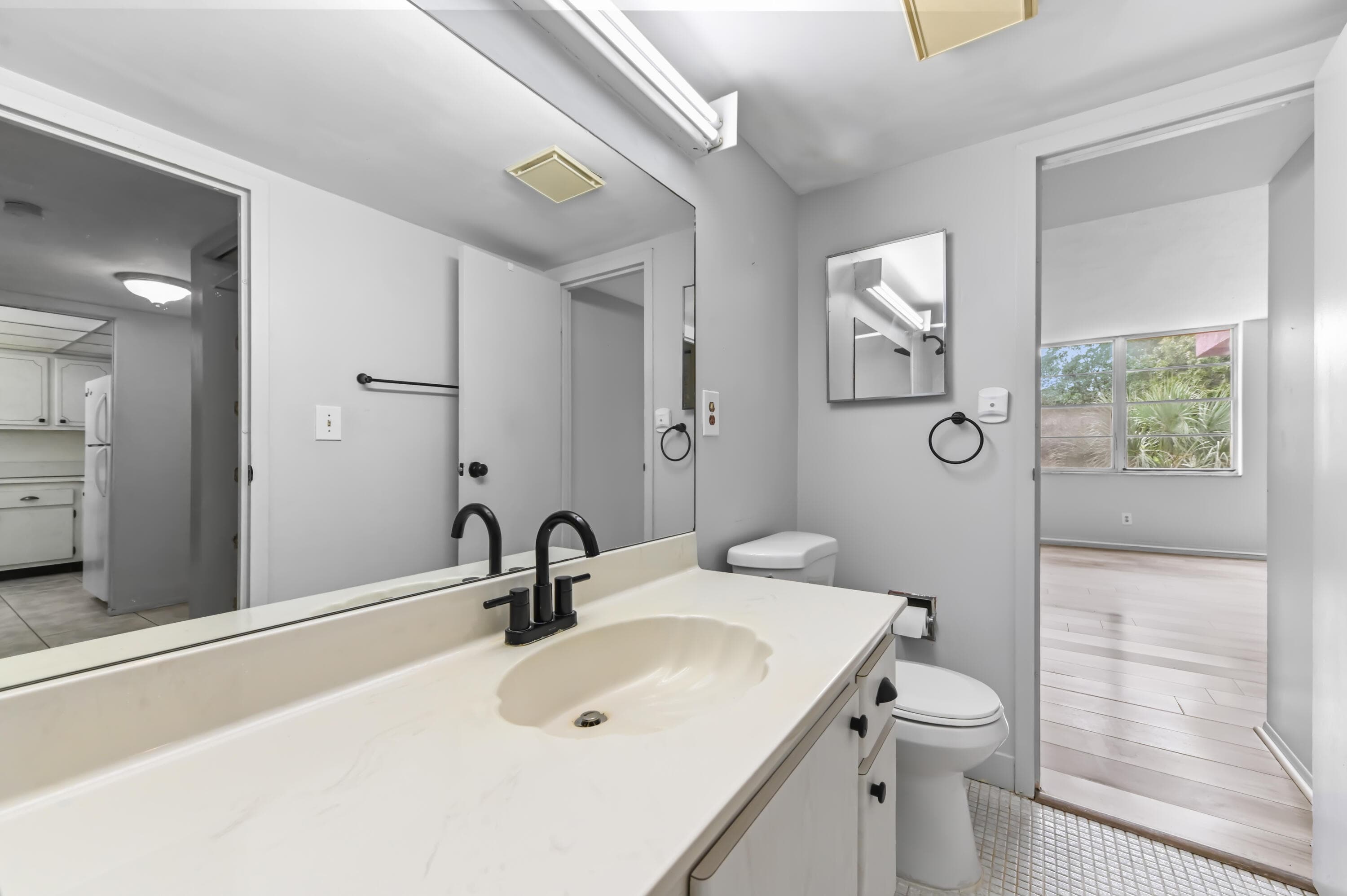 2650 NW 49th Avenue 422, Lauderdale Lakes, FL 33313 14