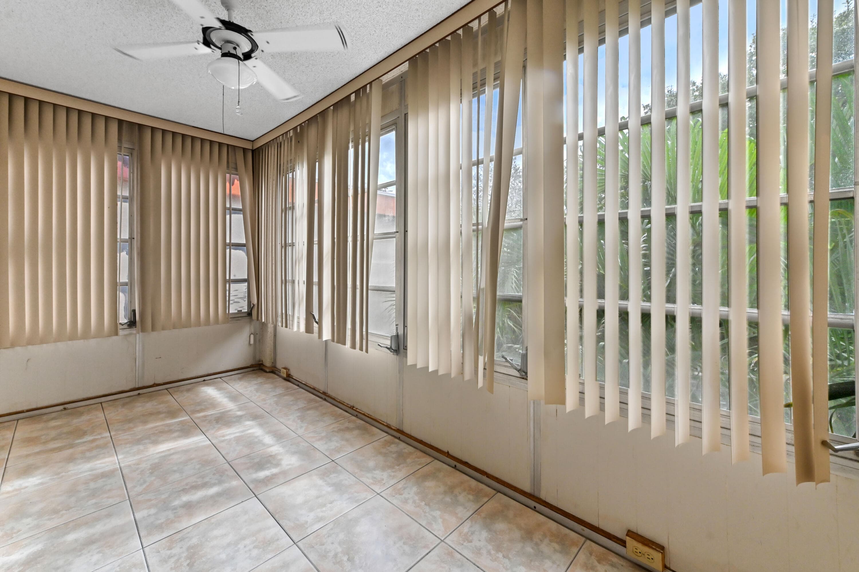 2650 NW 49th Avenue 422, Lauderdale Lakes, FL 33313 17