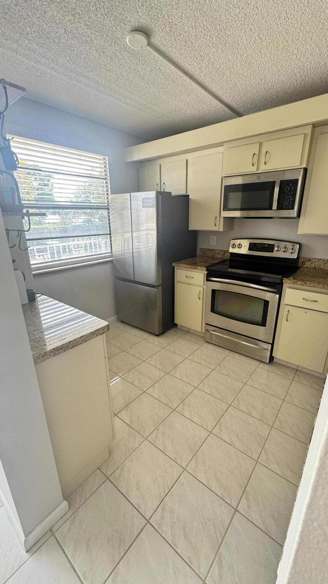 6049 Balboa Circle 202, Boca Raton, FL 33433 3