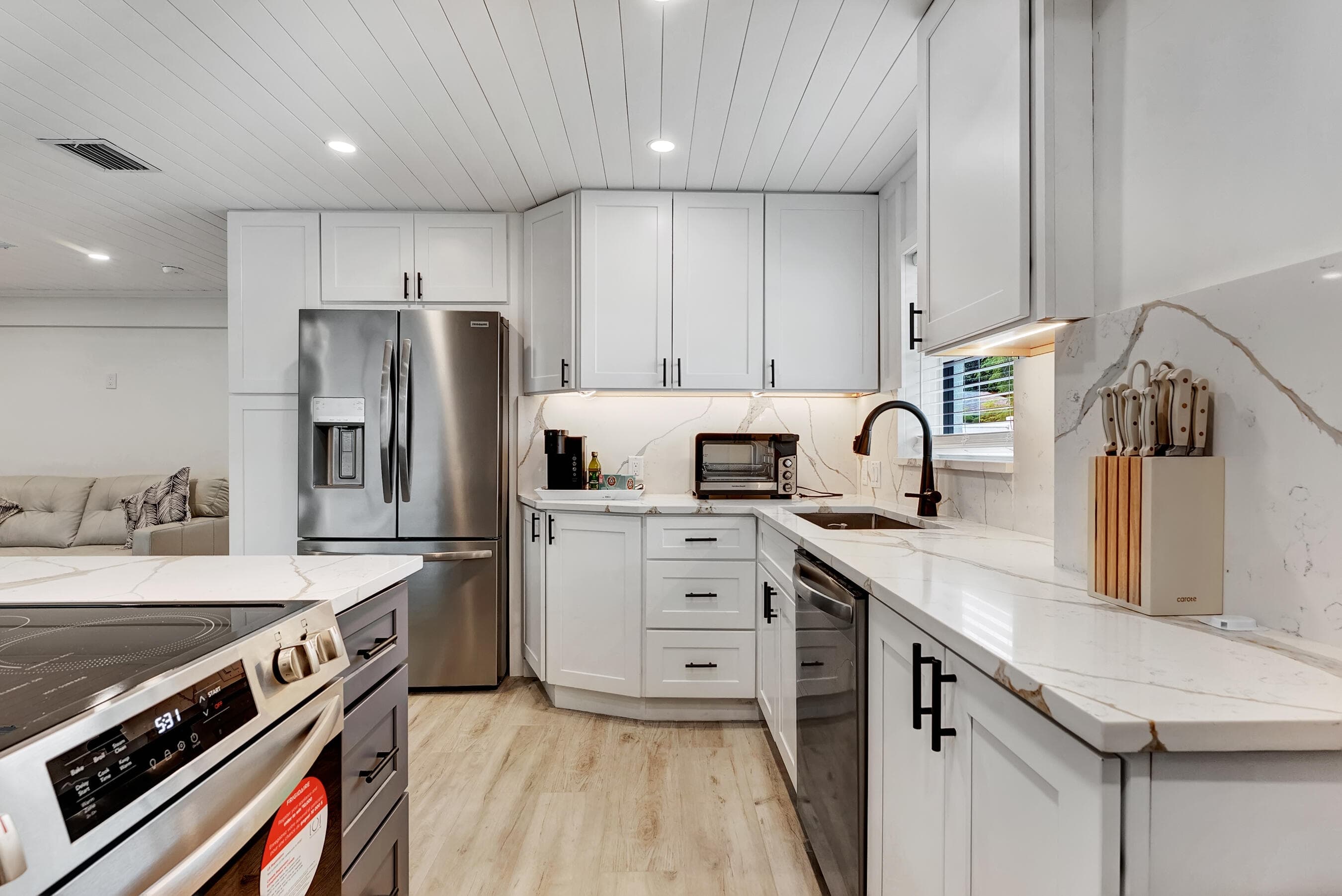 320 NW 3rd Avenue, Delray Beach, FL 33444 16