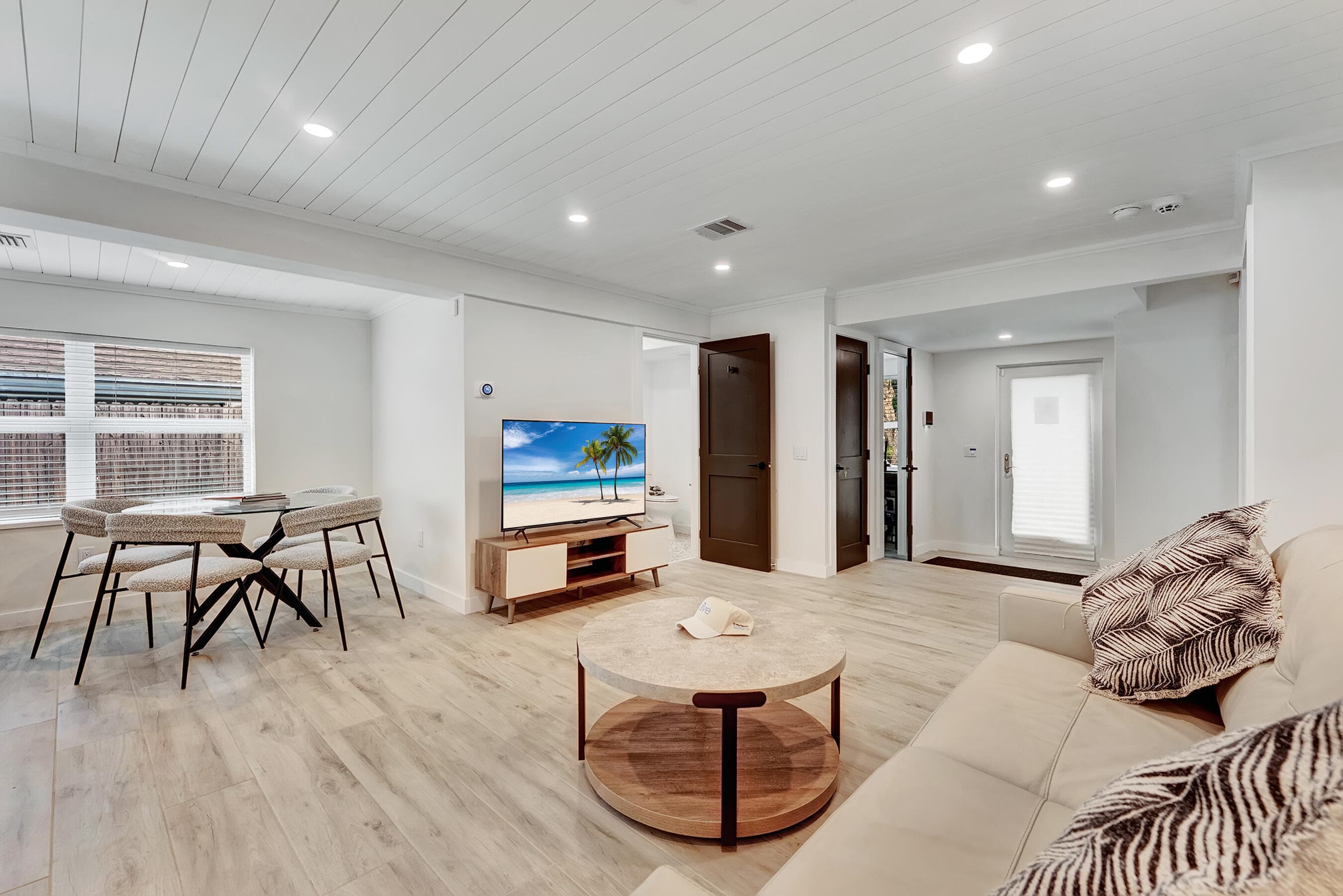 320 NW 3rd Avenue, Delray Beach, FL 33444 5