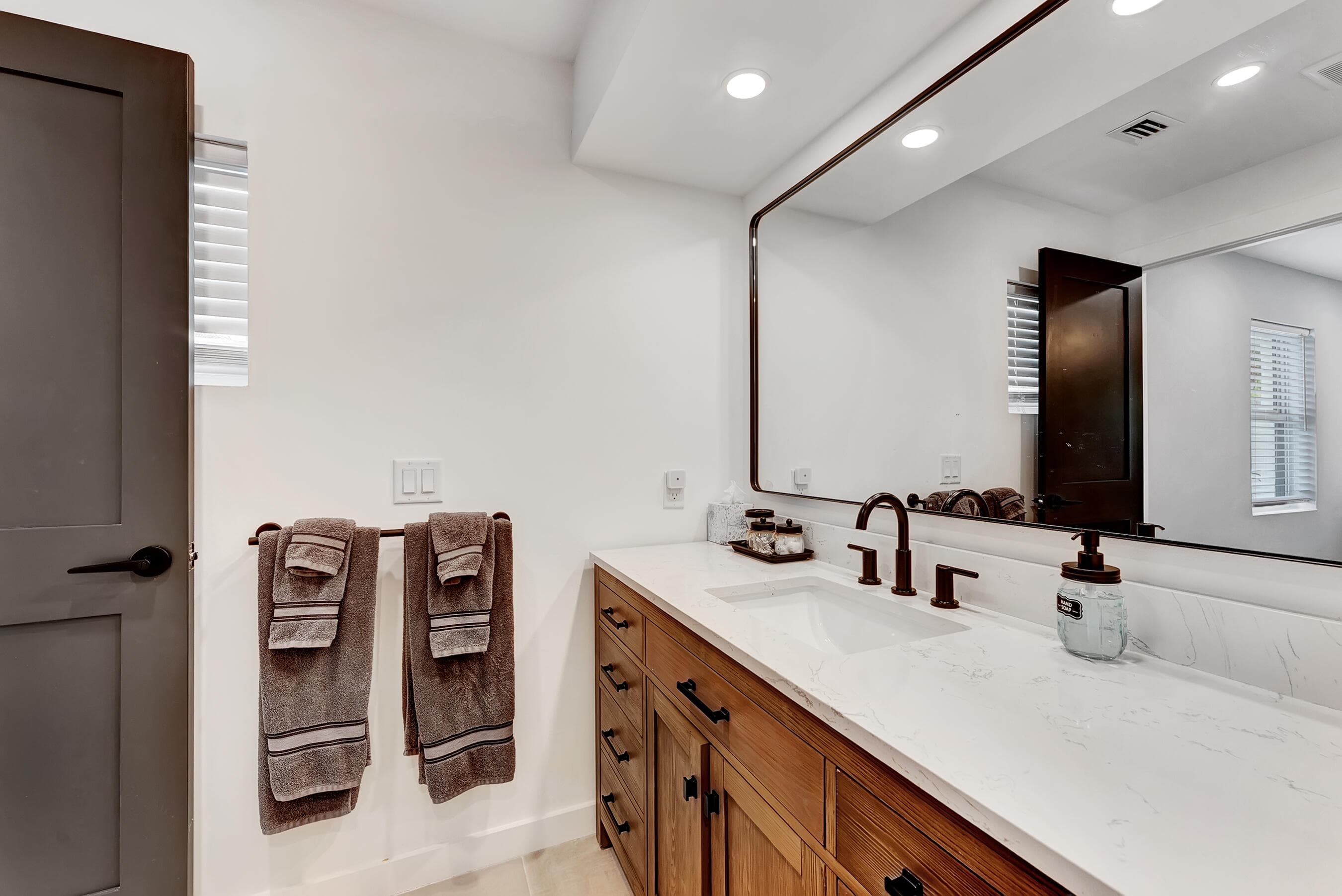 320 NW 3rd Avenue, Delray Beach, FL 33444 22