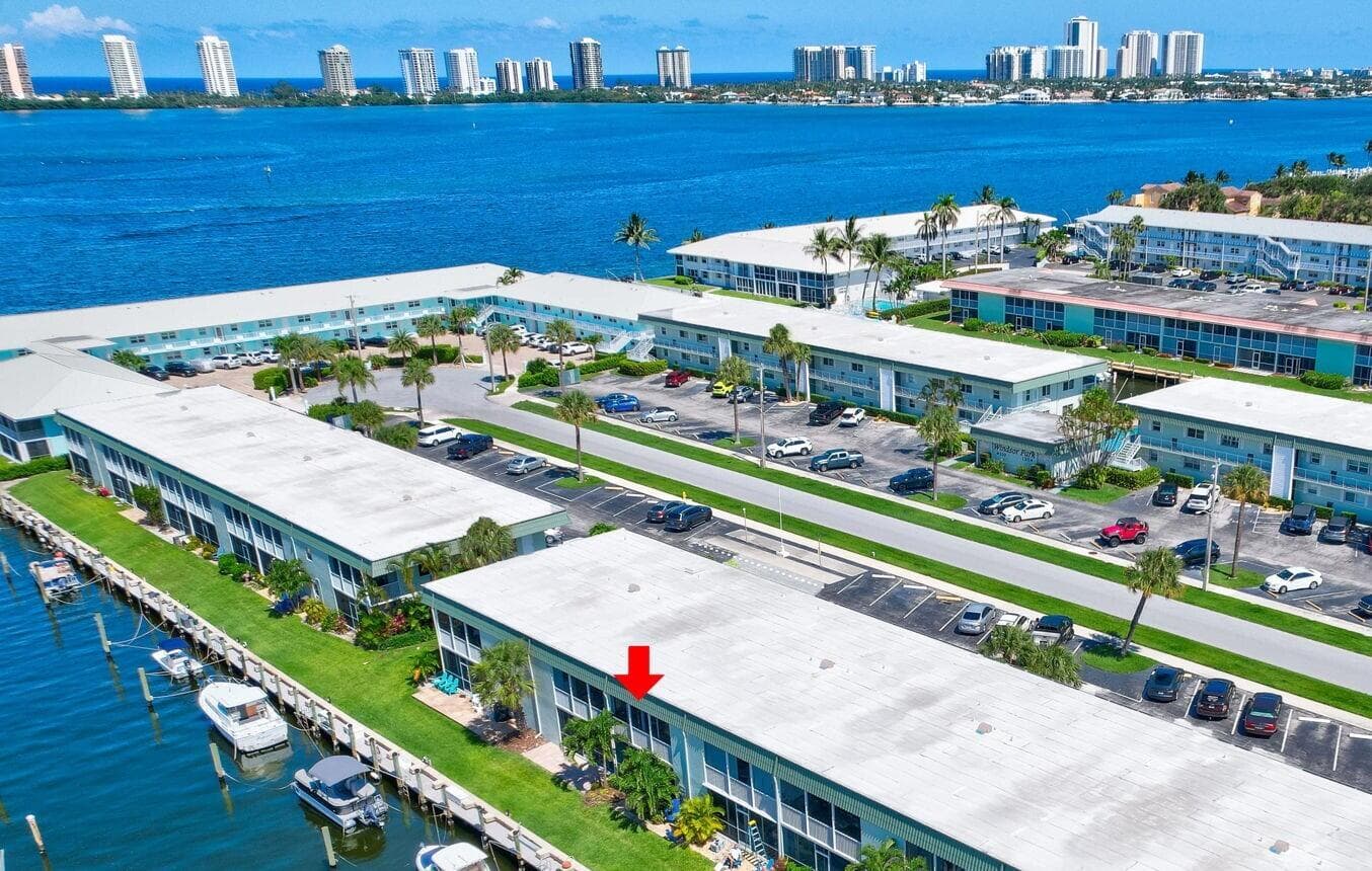 121 Wettaw Lane 211, North Palm Beach, FL 33408