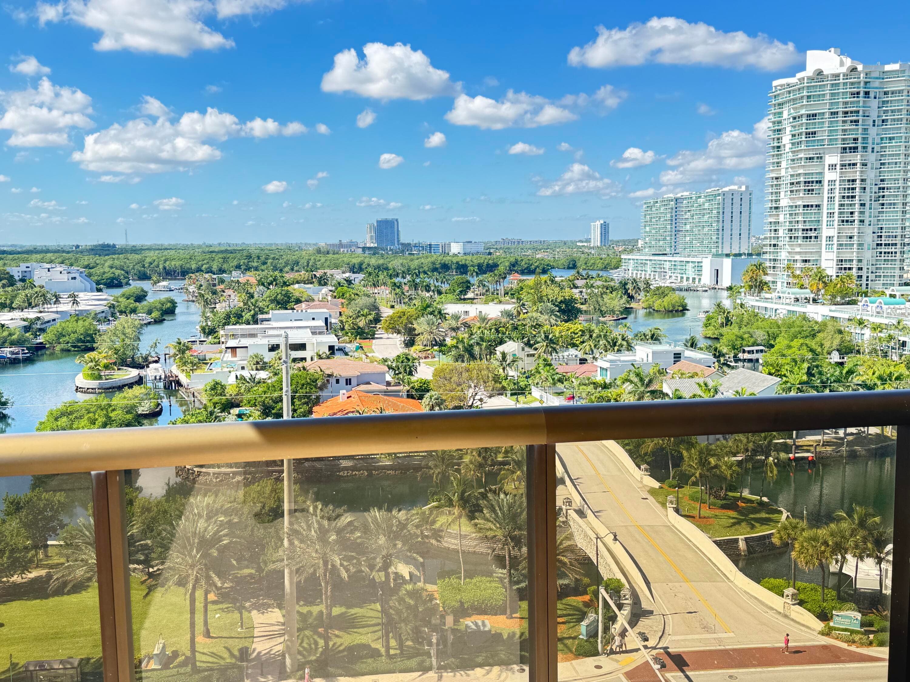 16275 Collins Avenue #1004, Sunny Isles Beach, FL 33160 4
