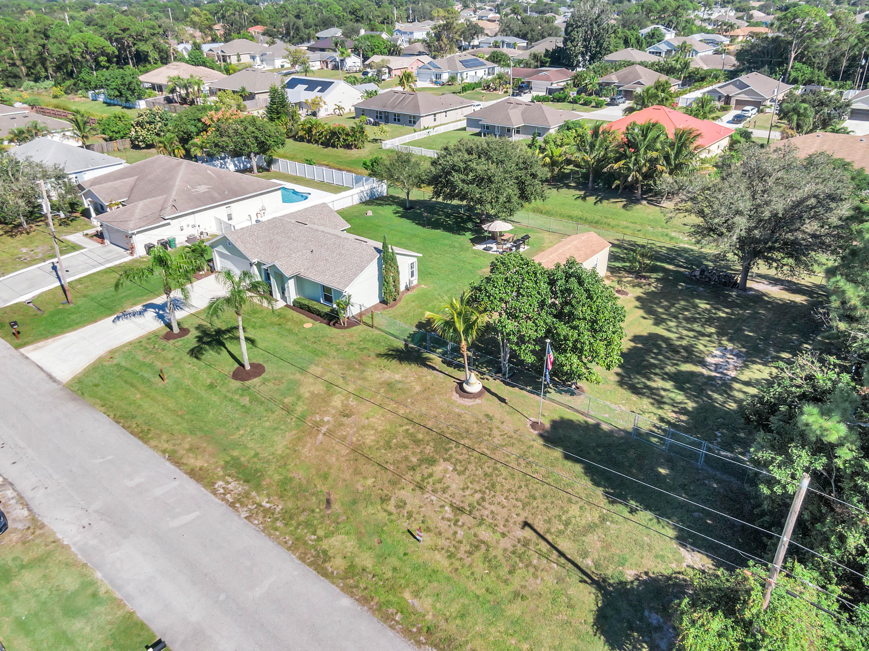 4257 SW Kazan Street, Port St. Lucie, FL 34953 40