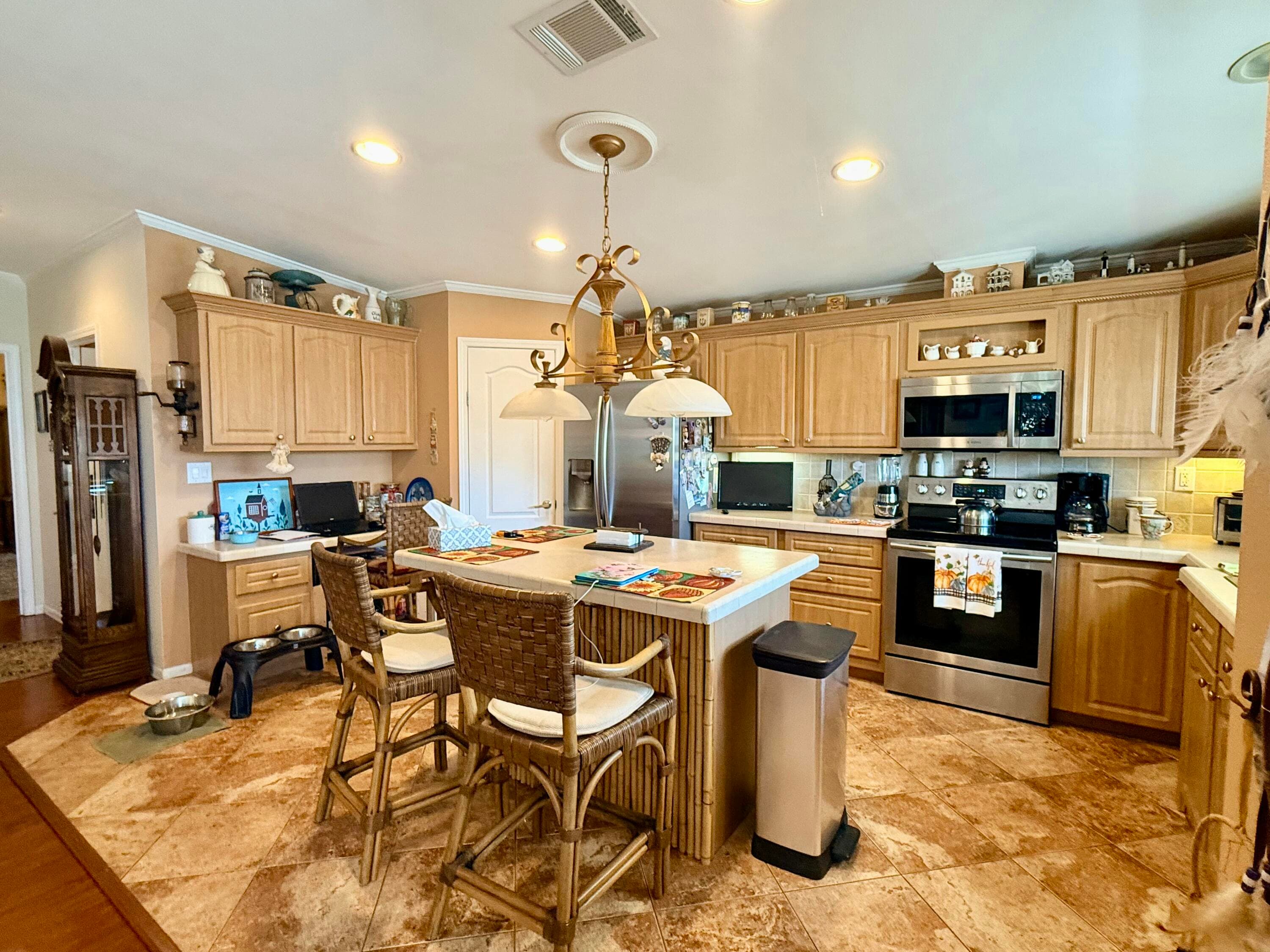 6403 Birch Lane, Lantana, FL 33462 6