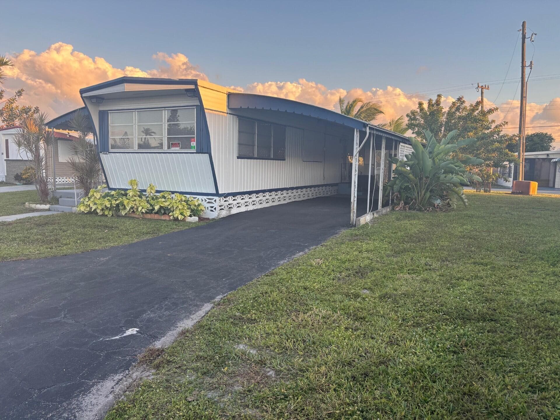 562 NE 47th St, Lot 393, Deerfield Beach, FL 33064 2