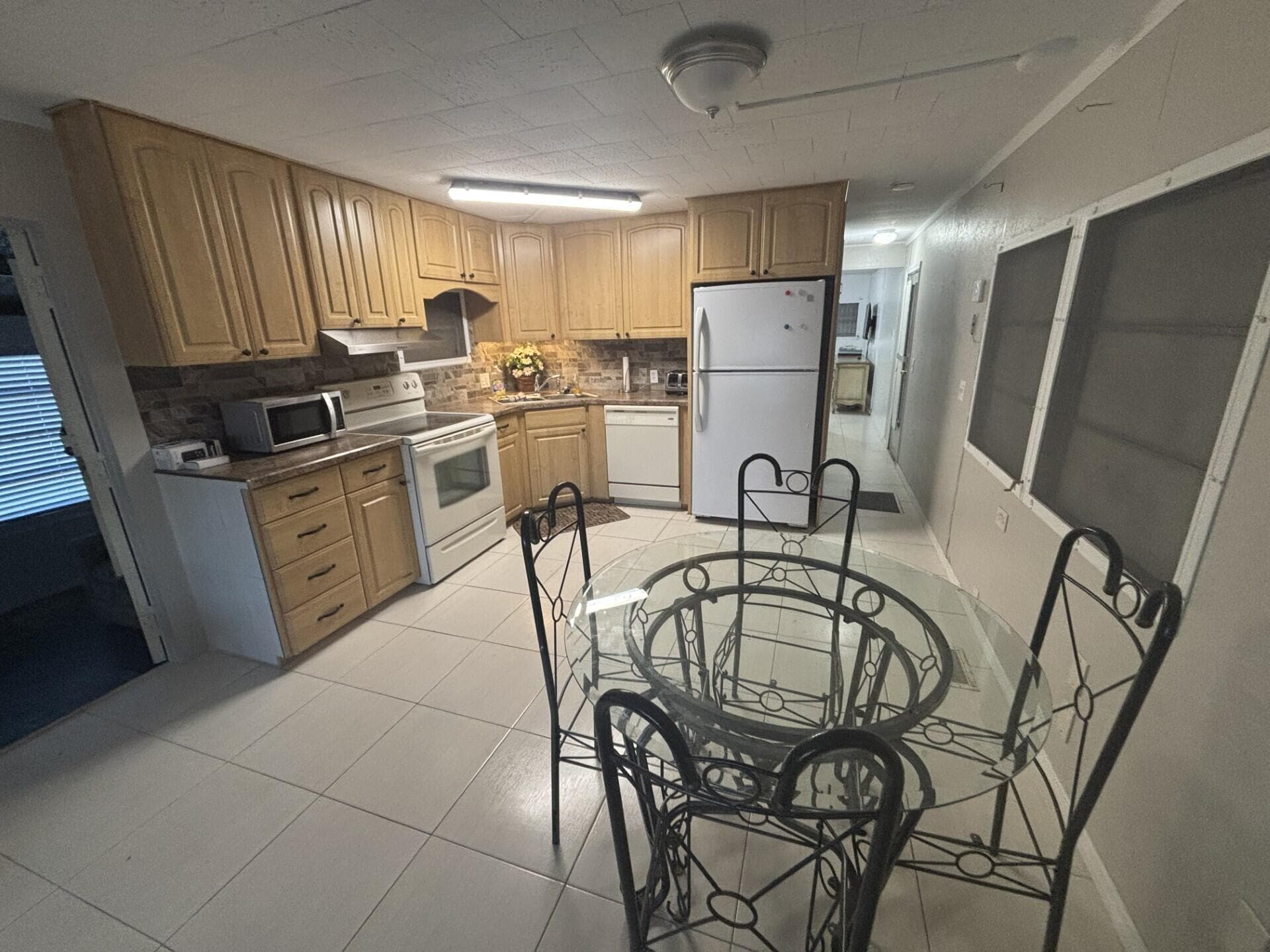 562 NE 47th St, Lot 393, Deerfield Beach, FL 33064 13