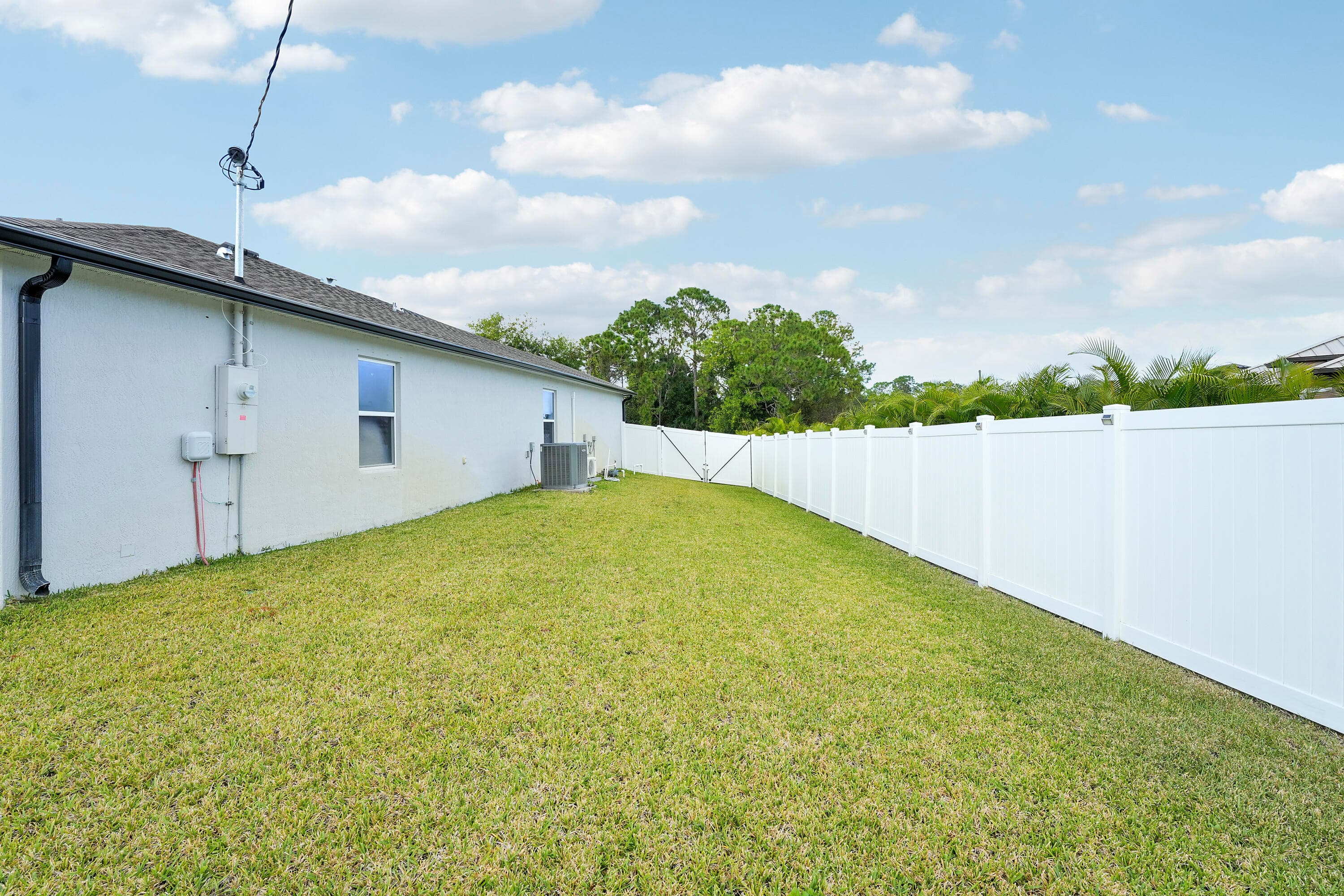 684 SW Jada Road, Port St. Lucie, FL 34953 45