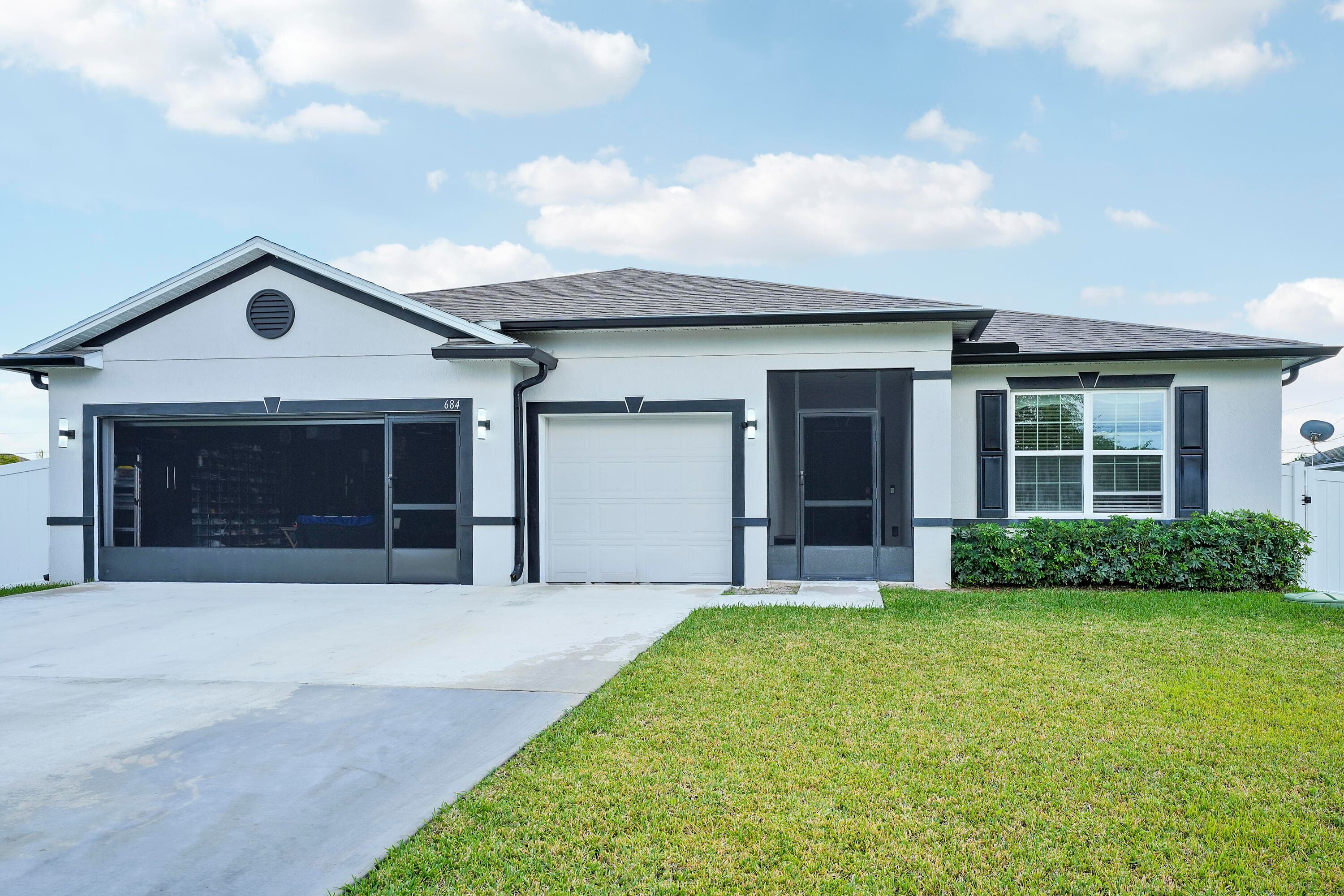 684 SW Jada Road, Port St. Lucie, FL 34953 12