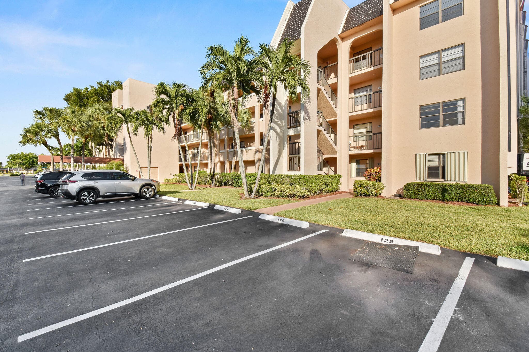 140 Lake Nancy Lane 112, West Palm Beach, FL 33411 23