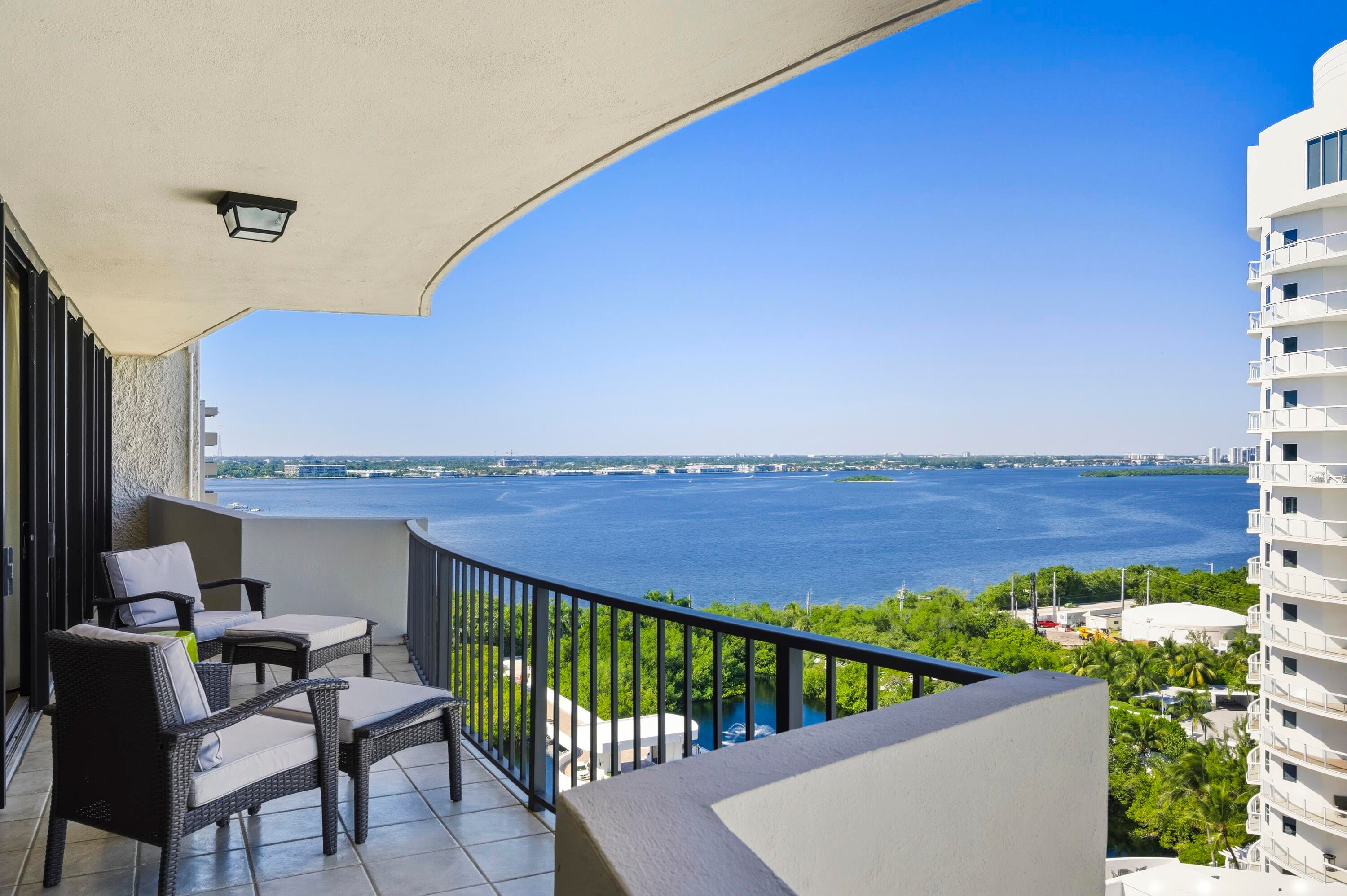 4200 N Ocean Drive 1-1705, Singer Island, FL 33404 3