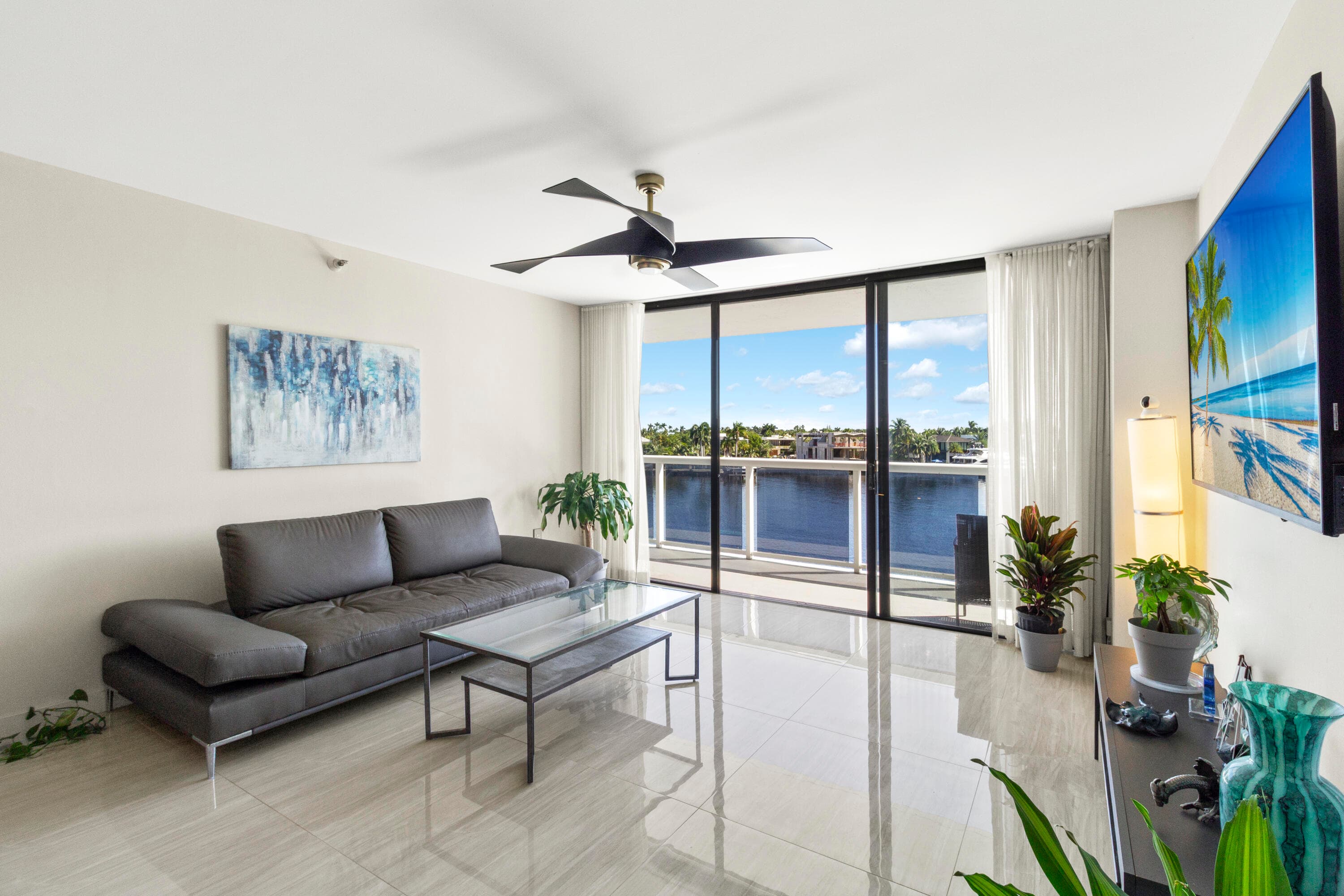 20515 E Country Club Drive 345, Aventura, FL 33180 4