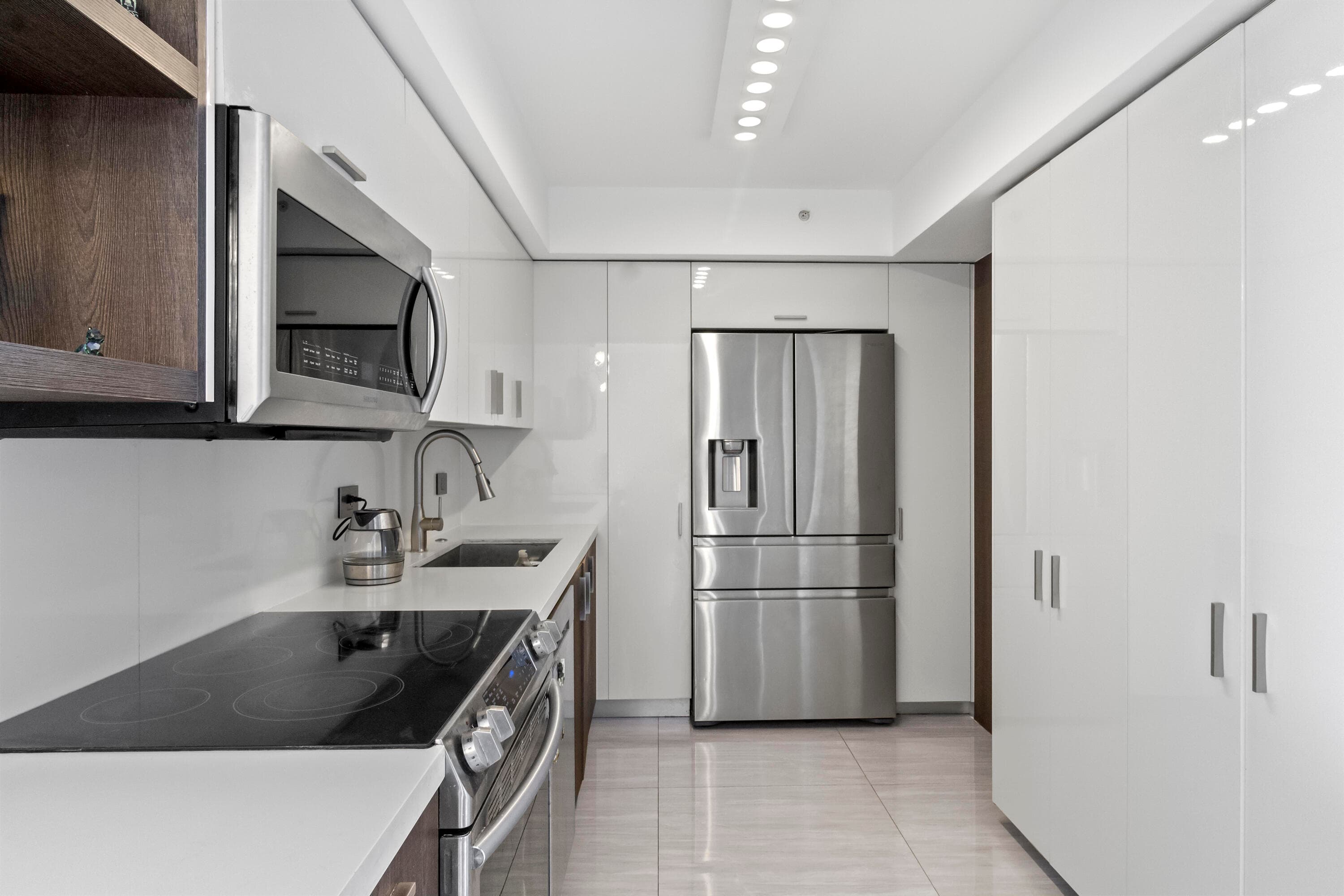 20515 E Country Club Drive 345, Aventura, FL 33180 12