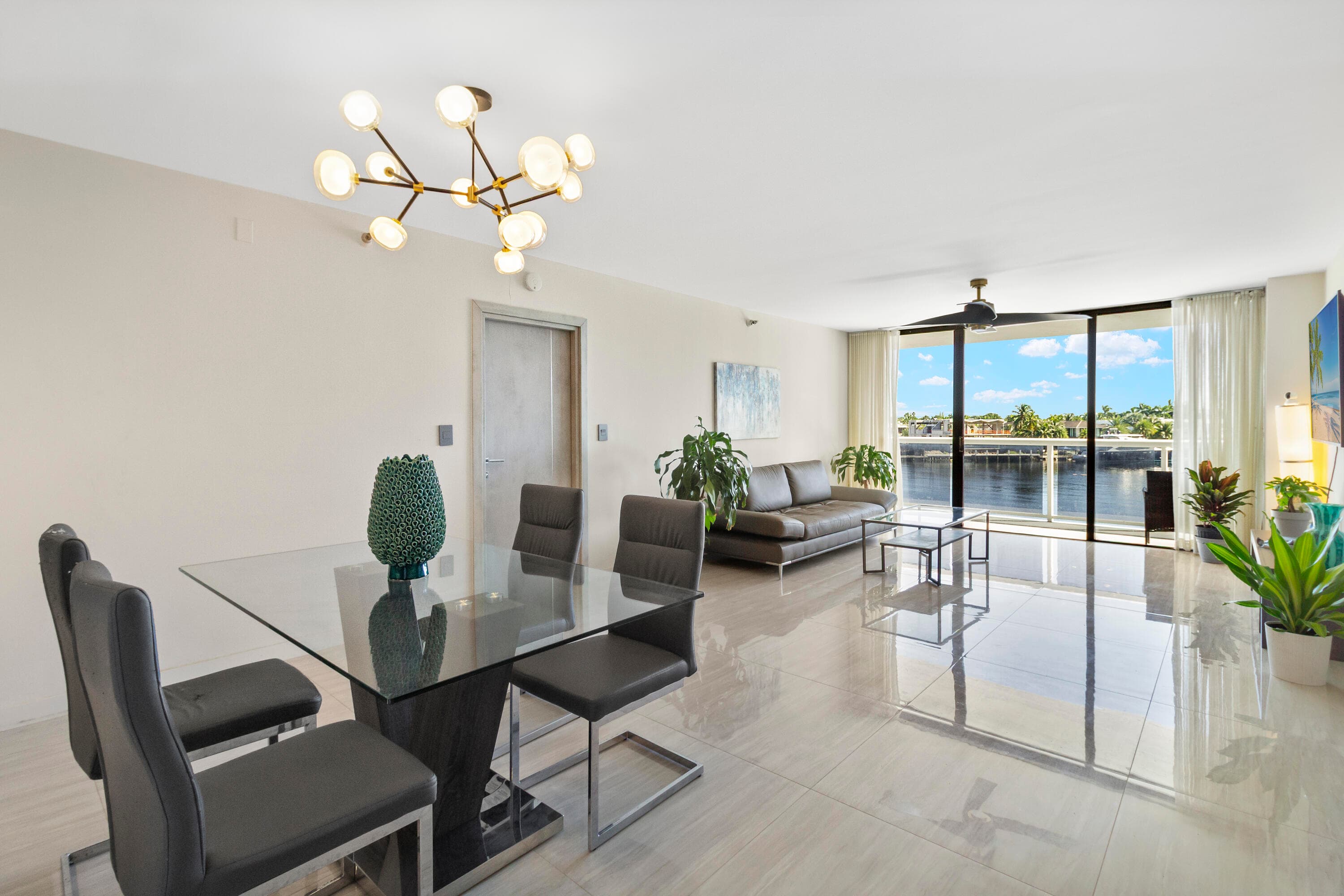 20515 E Country Club Drive 345, Aventura, FL 33180 2