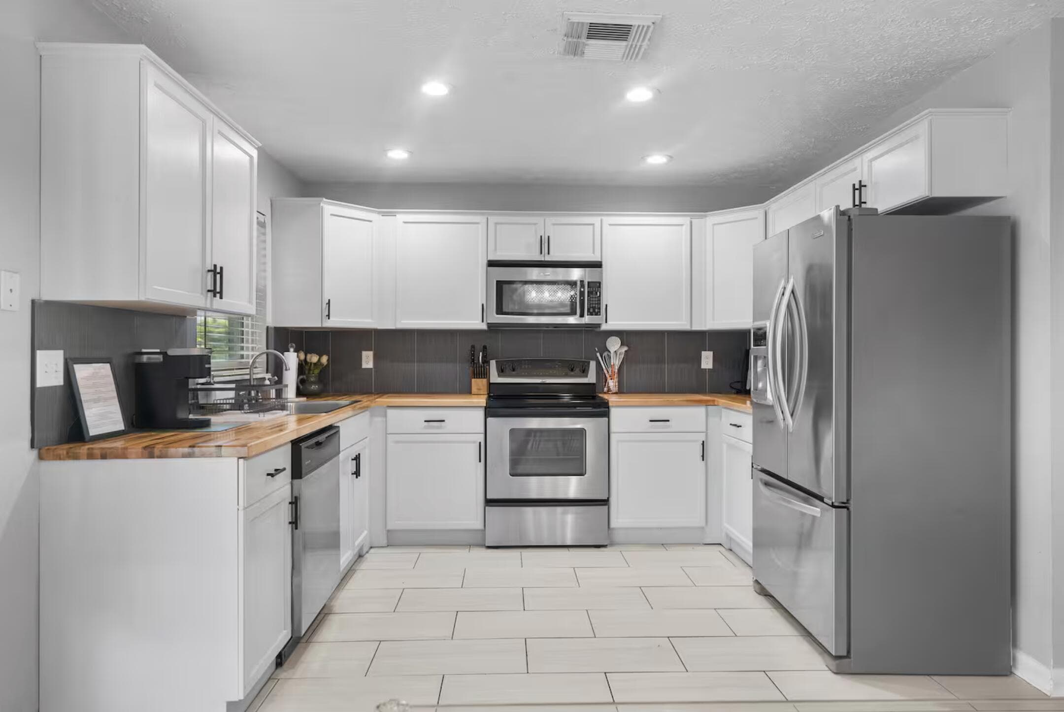 730 SE White Avenue, Port St. Lucie, FL 34983 9