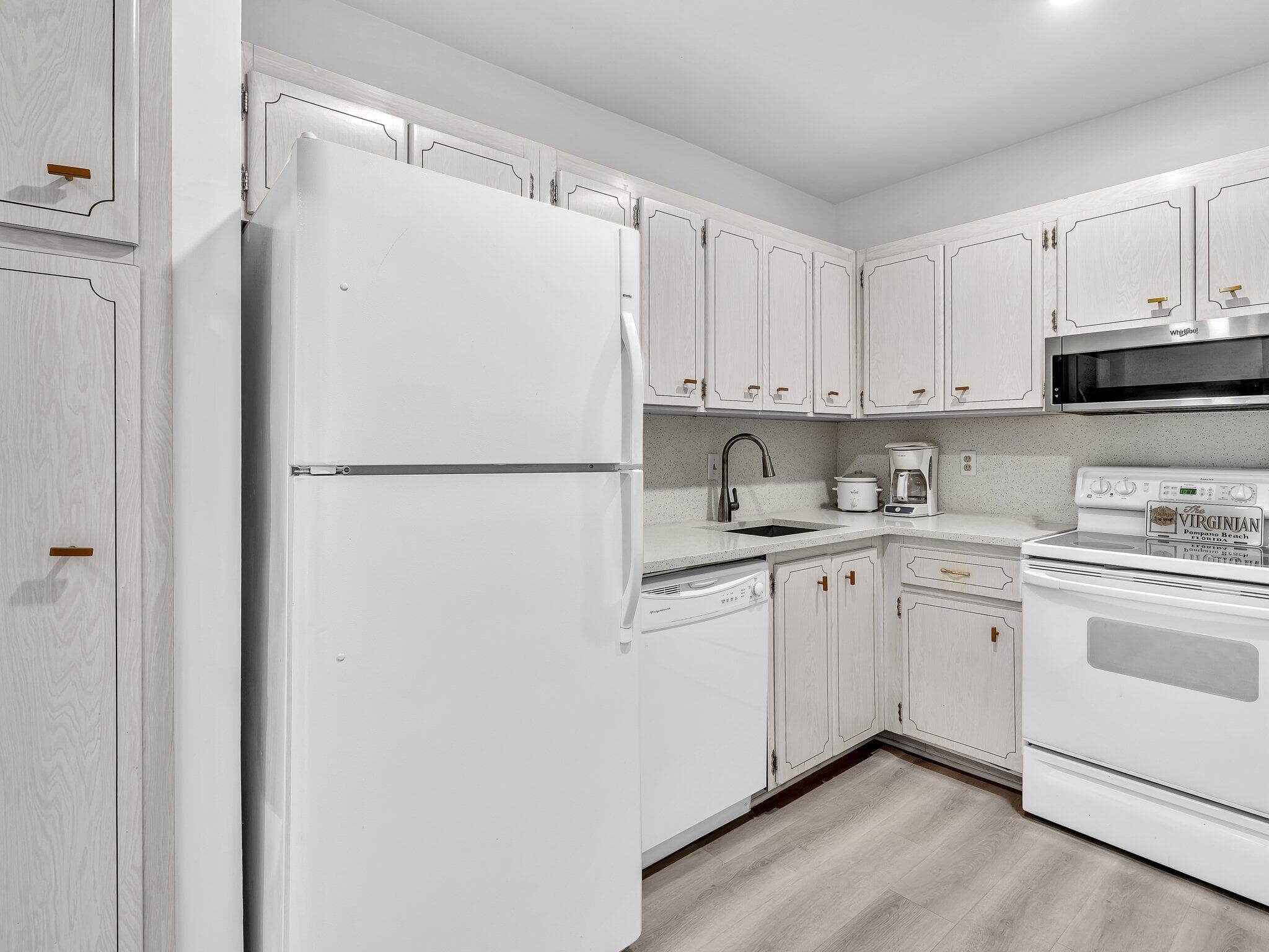 330 S Cypress Road 628, Pompano Beach, FL 33060 7