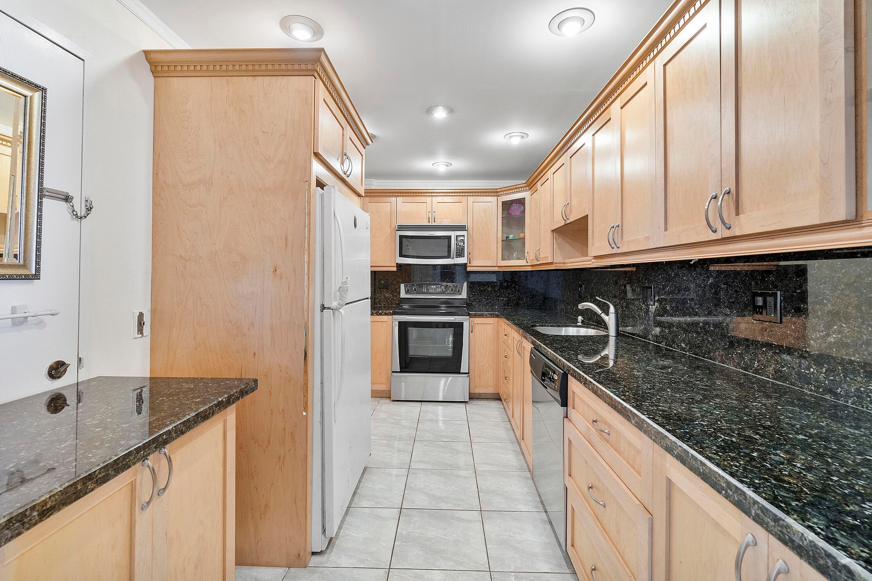 2851 S Ocean Boulevard 4 B, Boca Raton, FL 33432 5