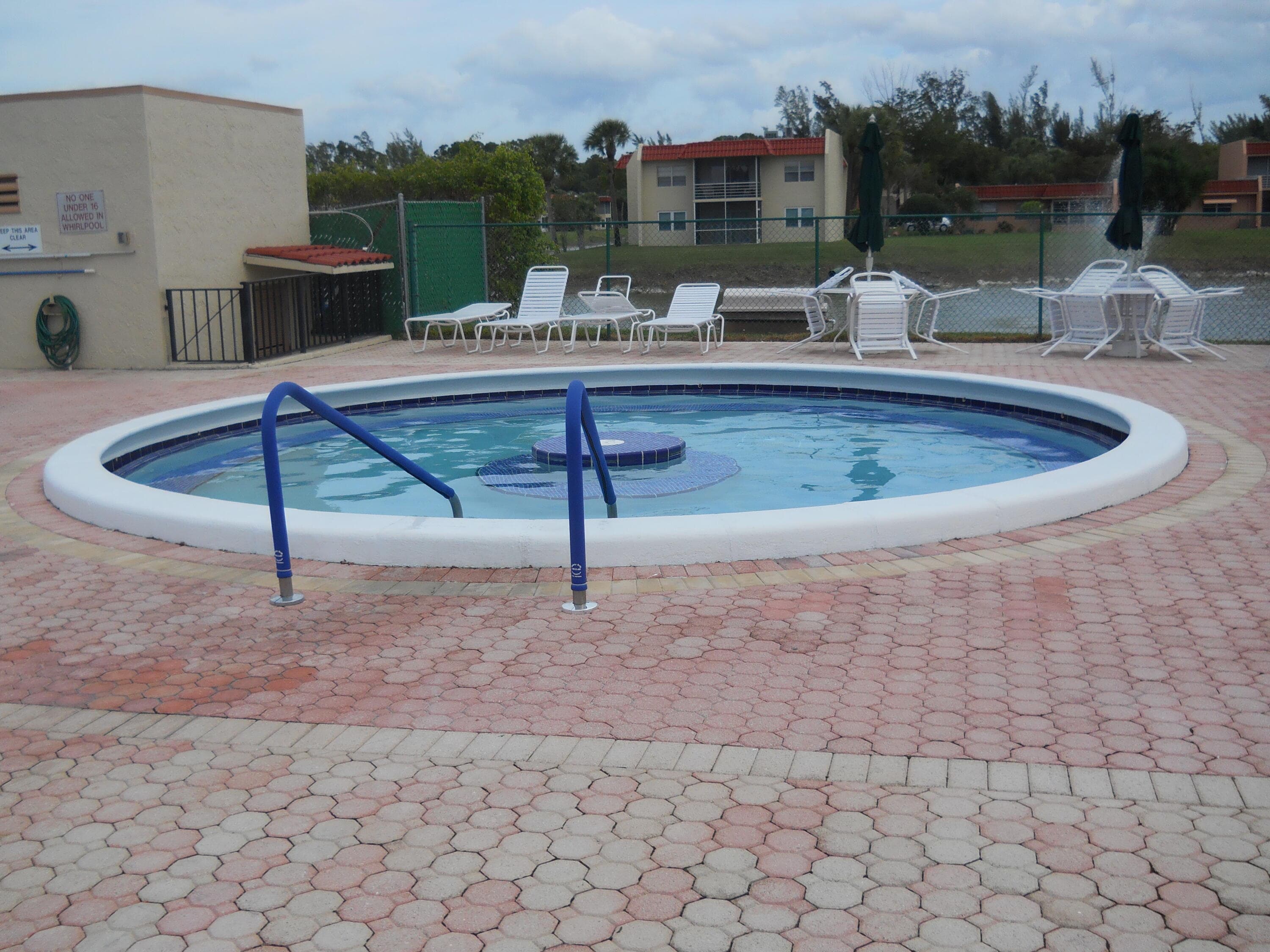 112 Lake Dora Drive, West Palm Beach, FL 33411 25