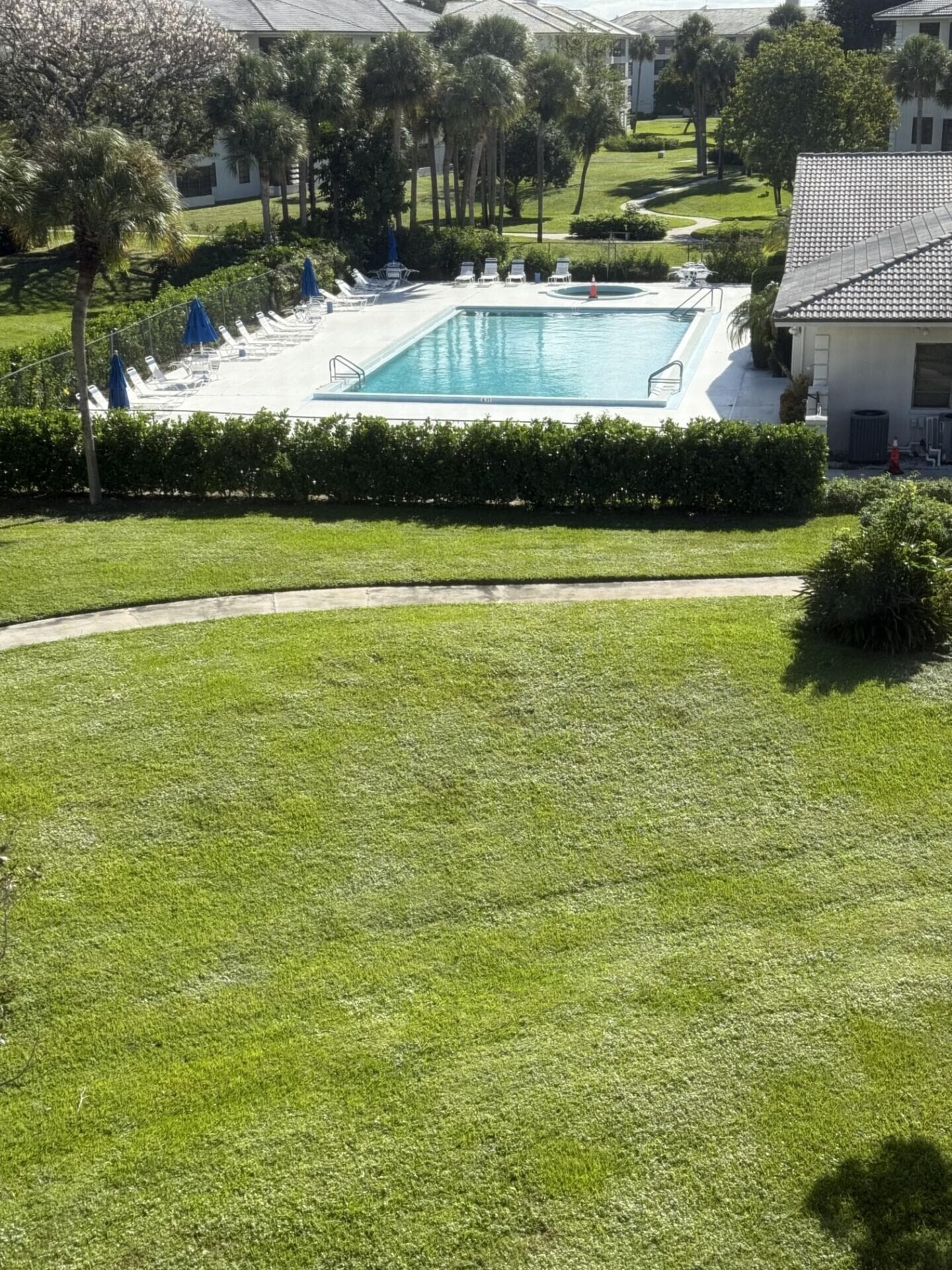 3710 Whitehall Drive 401, West Palm Beach, FL 33401 4