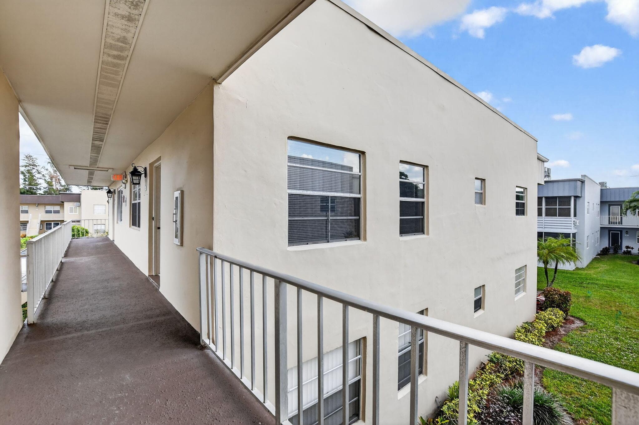 74 Burgundy B, Delray Beach, FL 33484 4