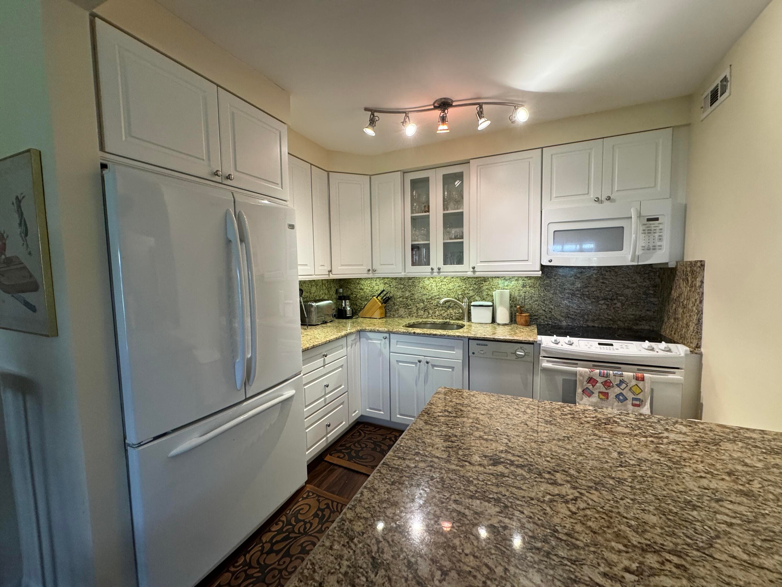 1 Church Lane 105-106, North Palm Beach, FL 33408 5