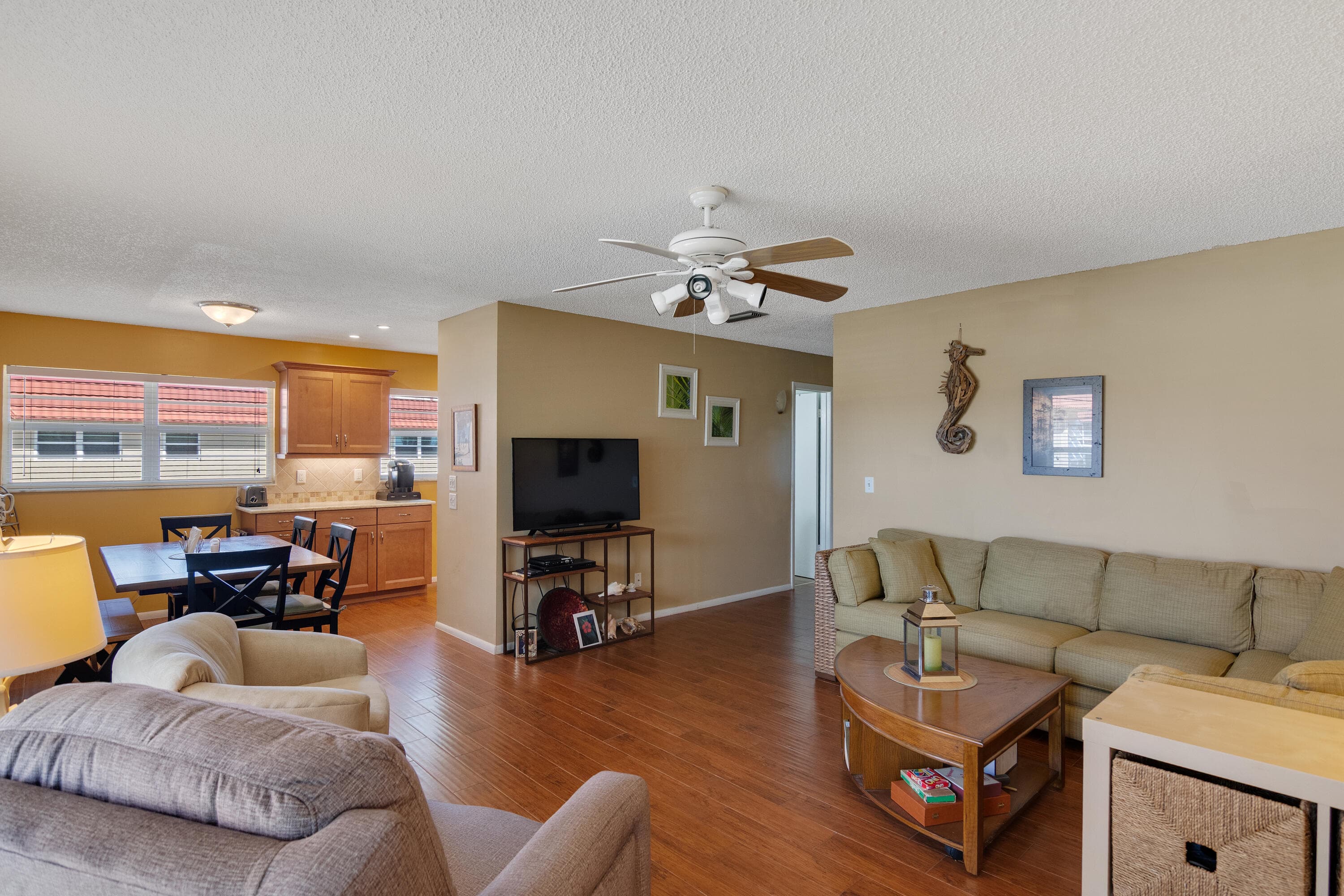 68 Royal Oak Court 202, Vero Beach, FL 32962 2