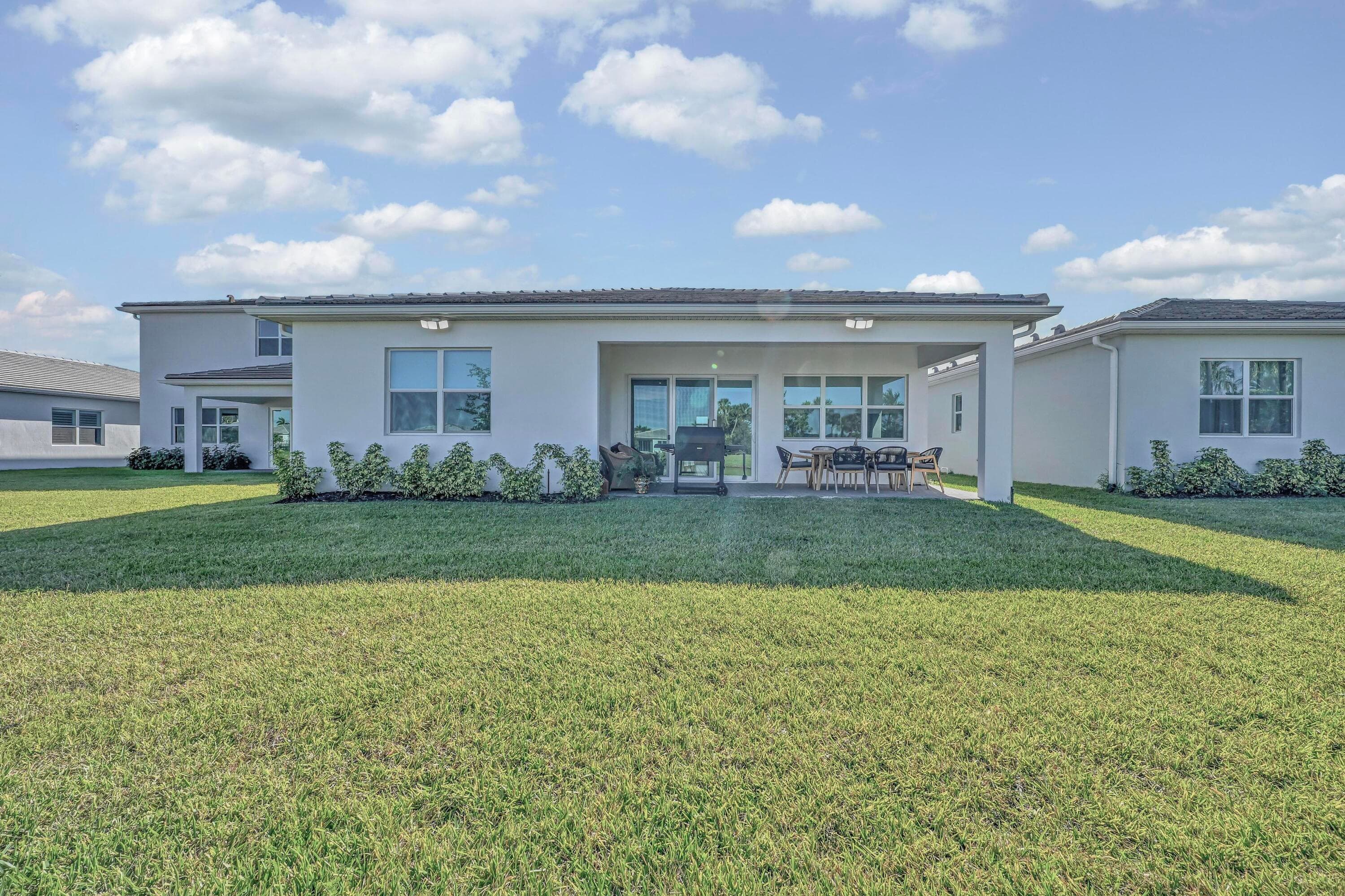 14185 SW Daphne Street, Port St. Lucie, FL 34987 33