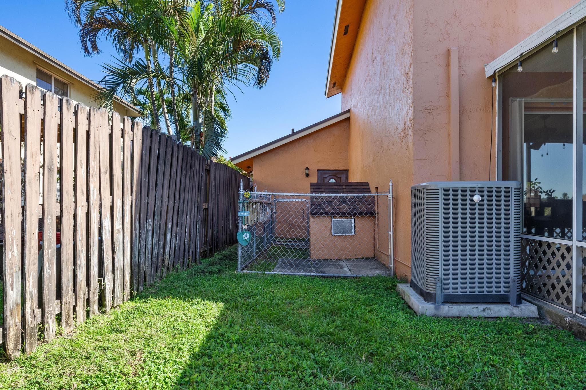 940 SW 96th Avenue, Pembroke Pines, FL 33025 35
