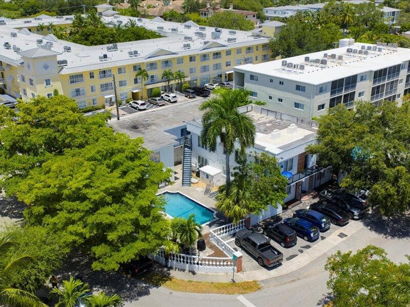 105 NE 16th Terrace, Fort Lauderdale, FL 33301 2