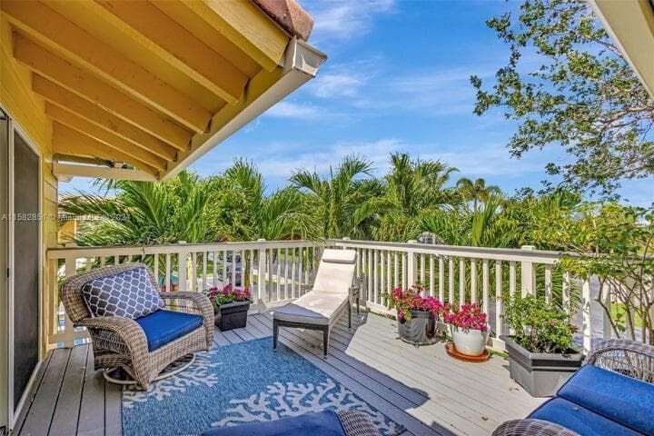 237 Seabreeze Circle, Jupiter, FL 33477