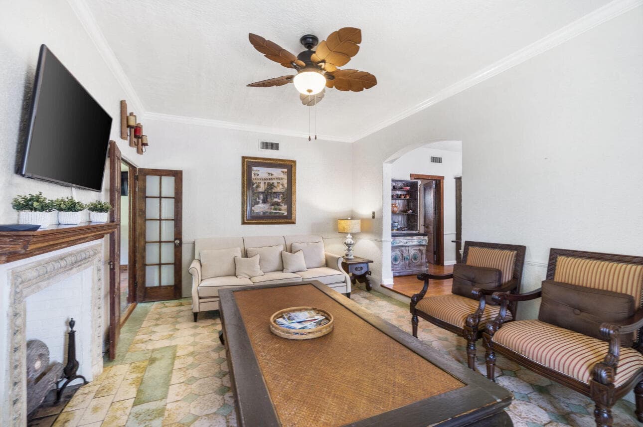 400 33rd Street, West Palm Beach, FL 33407 16